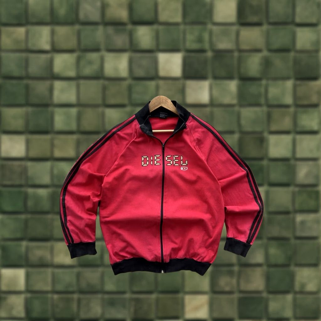 Diesel VINTAGE Diesel Center Logo Y2K Red Zip Sweatshirt Mens S Size US S / EU 44-46 / 1 - 1 Thumbnail