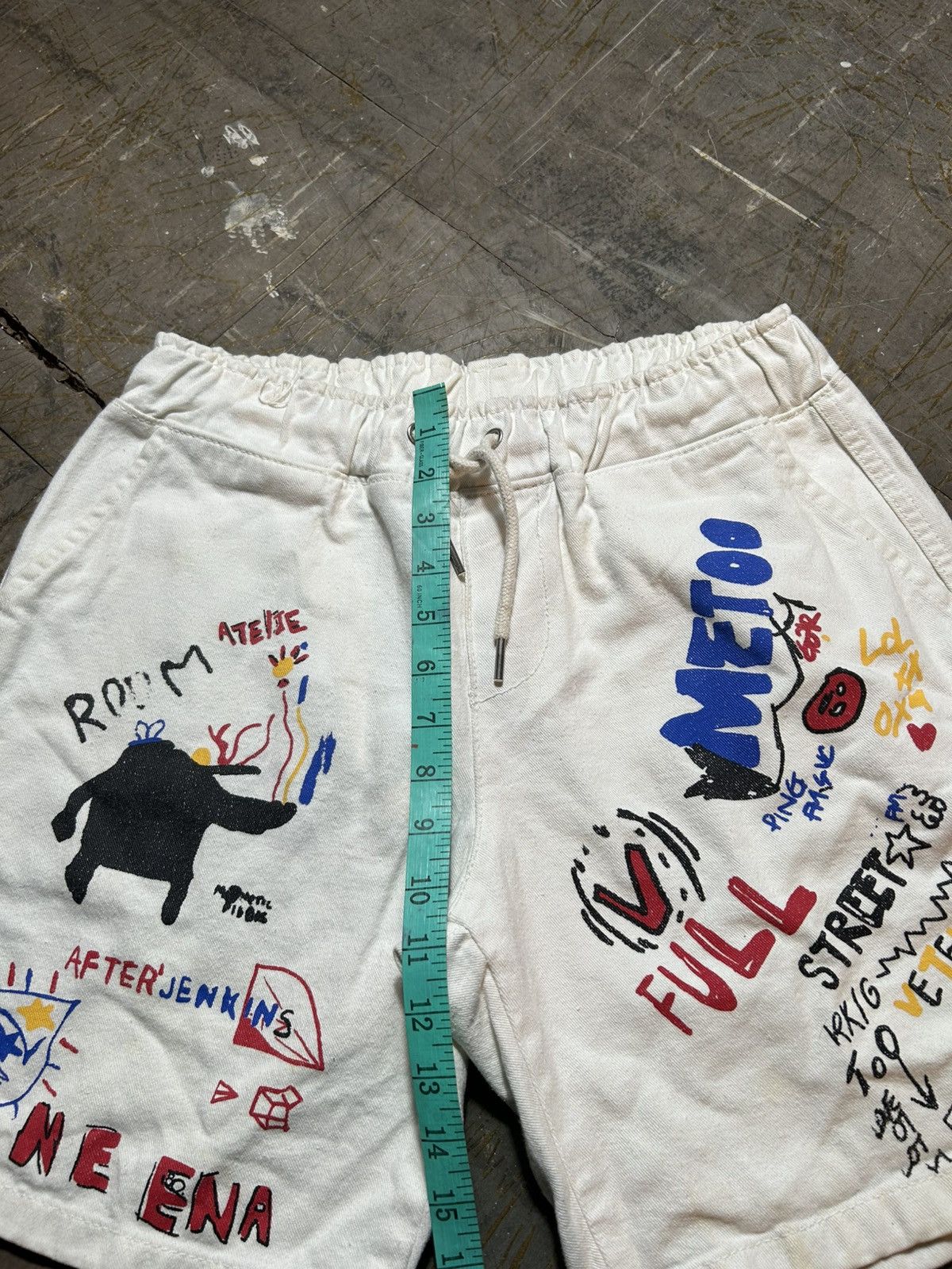 Dsquared2 × Jean-Michel Basquiat Dsquared2 X Jean Micheal Basquiat Short Pants Size US 30 / EU 46 - 15 Thumbnail