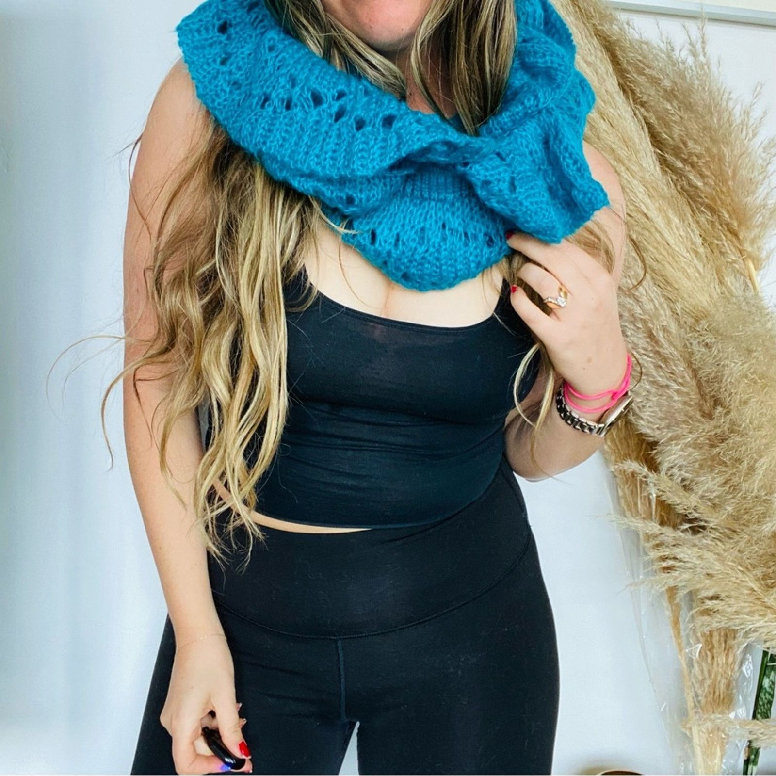 Nordstrom NEW NORDSTROM Blue Ruffle Chunky Knit Infinity Scarf Wrap Size ONE SIZE - 2 Thumbnail