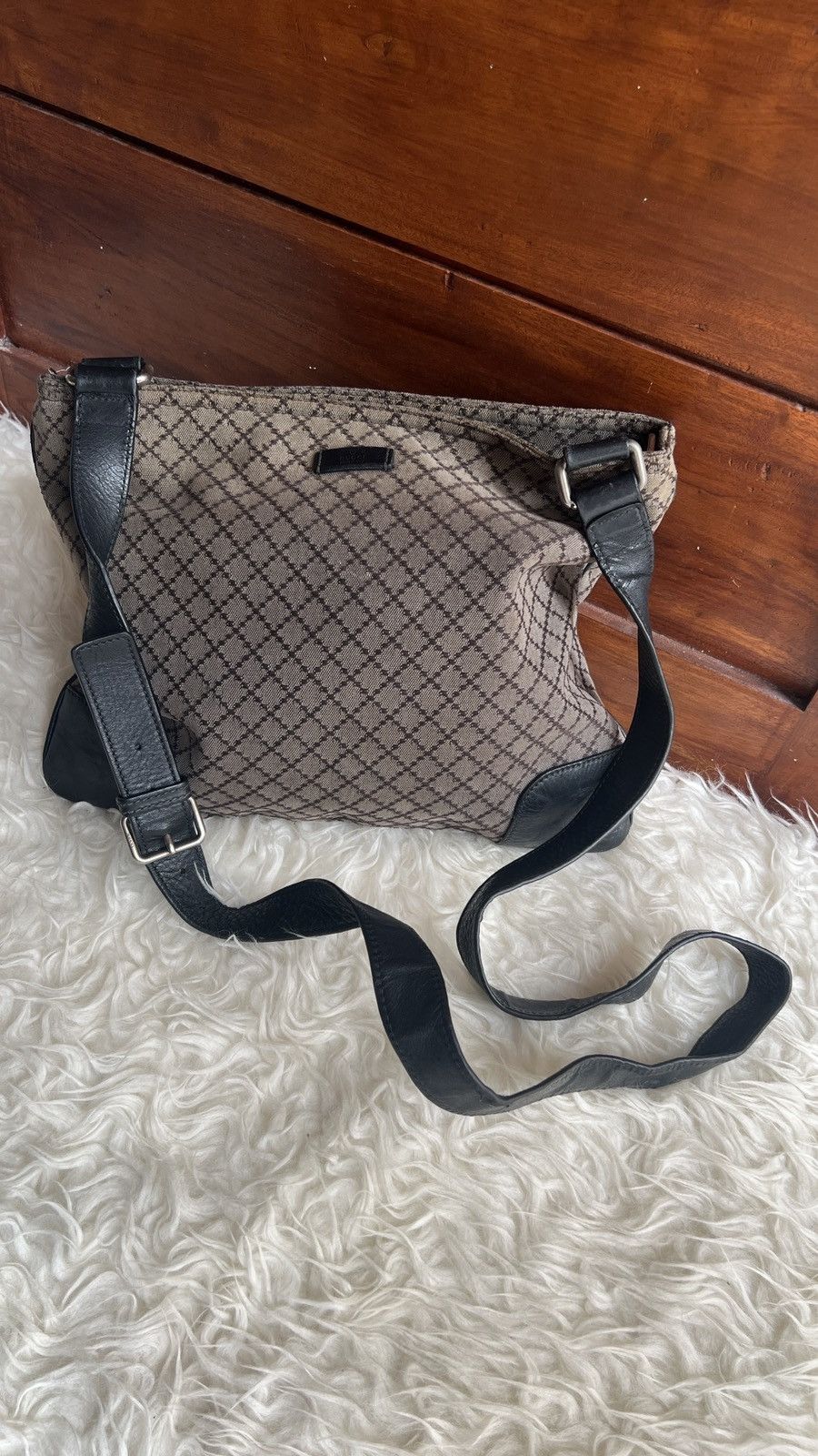 Gucci Authentic Gucci Black Diamante Canvas Crossbody Bag Size ONE SIZE - 1 Thumbnail