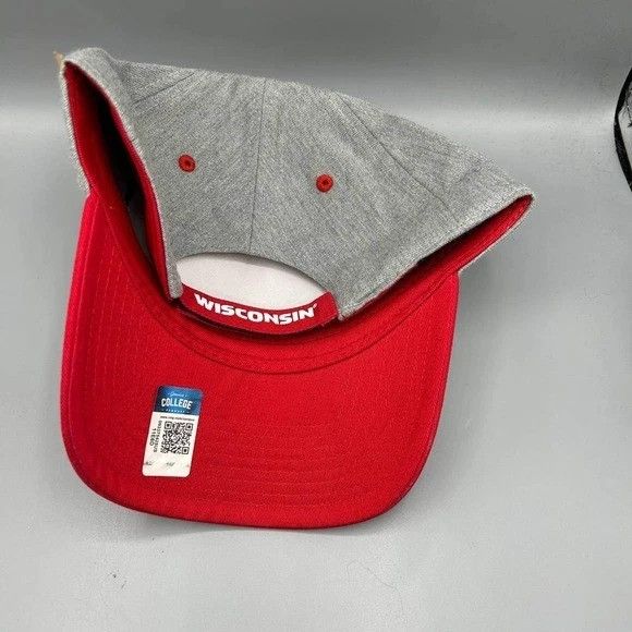 Other Wisconsin Badgers Hat Embroidered Fanatics Strap Back Cotton Size ONE SIZE - 3 Thumbnail
