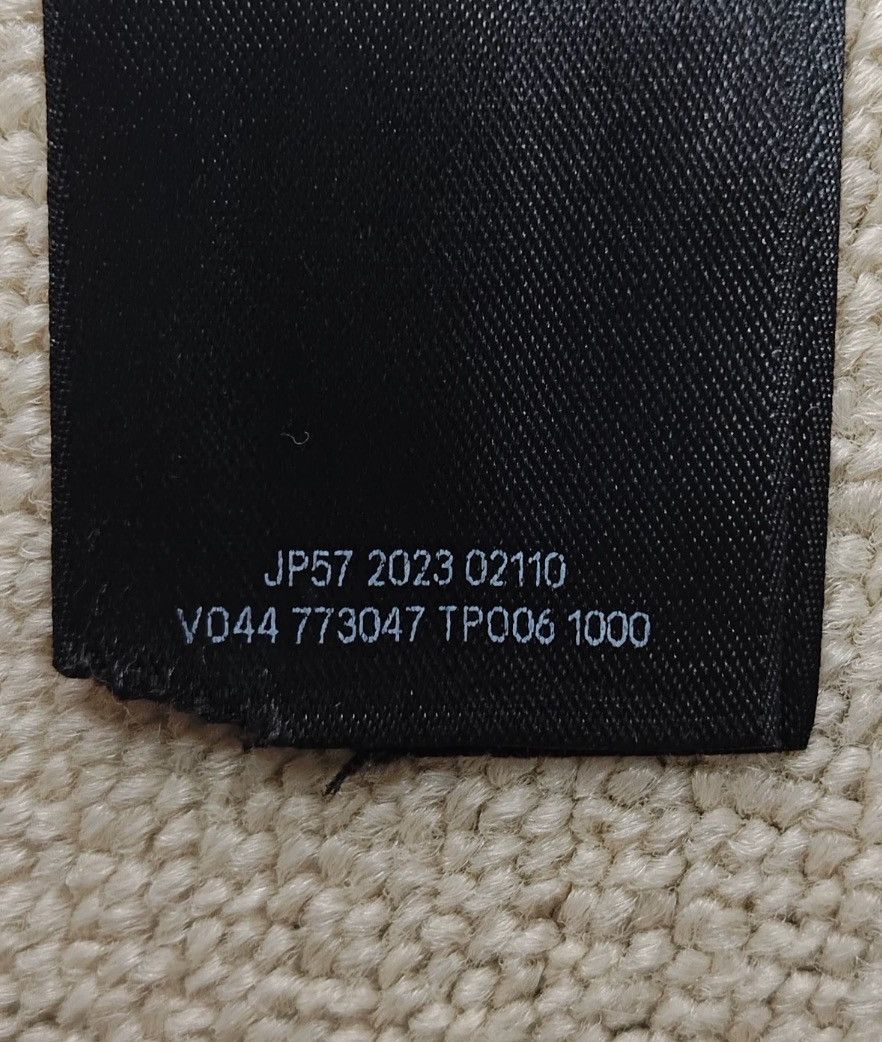 Balenciaga Balenciaga 3B Sports C-shaped Down Jacket2412-Nextarrow Size US XL / EU 56 / 4 - 6 Thumbnail