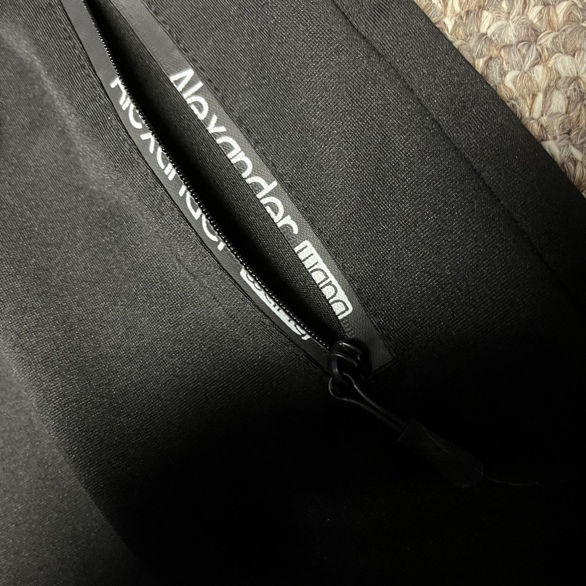 Alexander Wang Alexander Wang Athletic Designer Shorts - Baggy/Long Medium Size US 34 / EU 50 - 3 Thumbnail