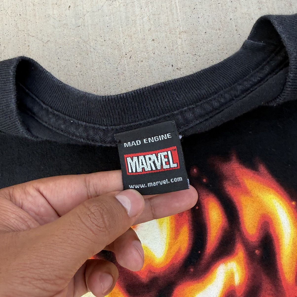 Marvel Comics Vintage 2004 Marvel Mad Engine The Punisher Flames T-Shirt Size US XL / EU 56 / 4 - 2 Thumbnail