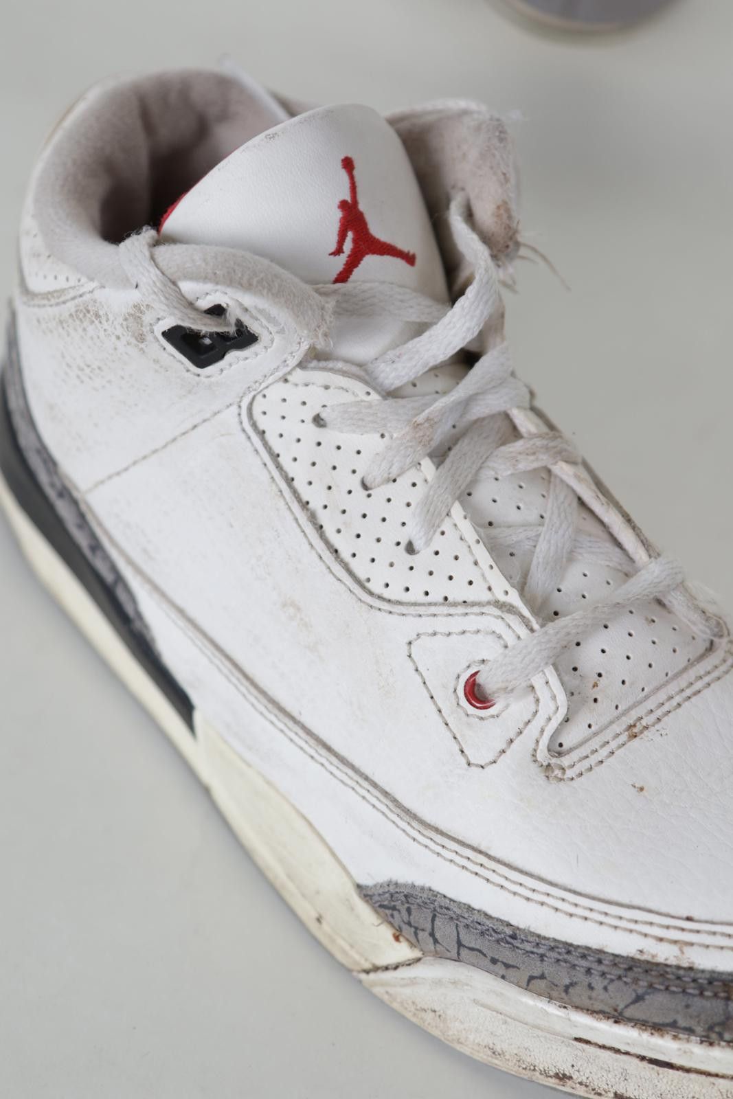 Nike 2022' Nike x Air Jordan 3 White Cement Low-Top Sneakers Size US 9 / EU 42 - 7 Thumbnail