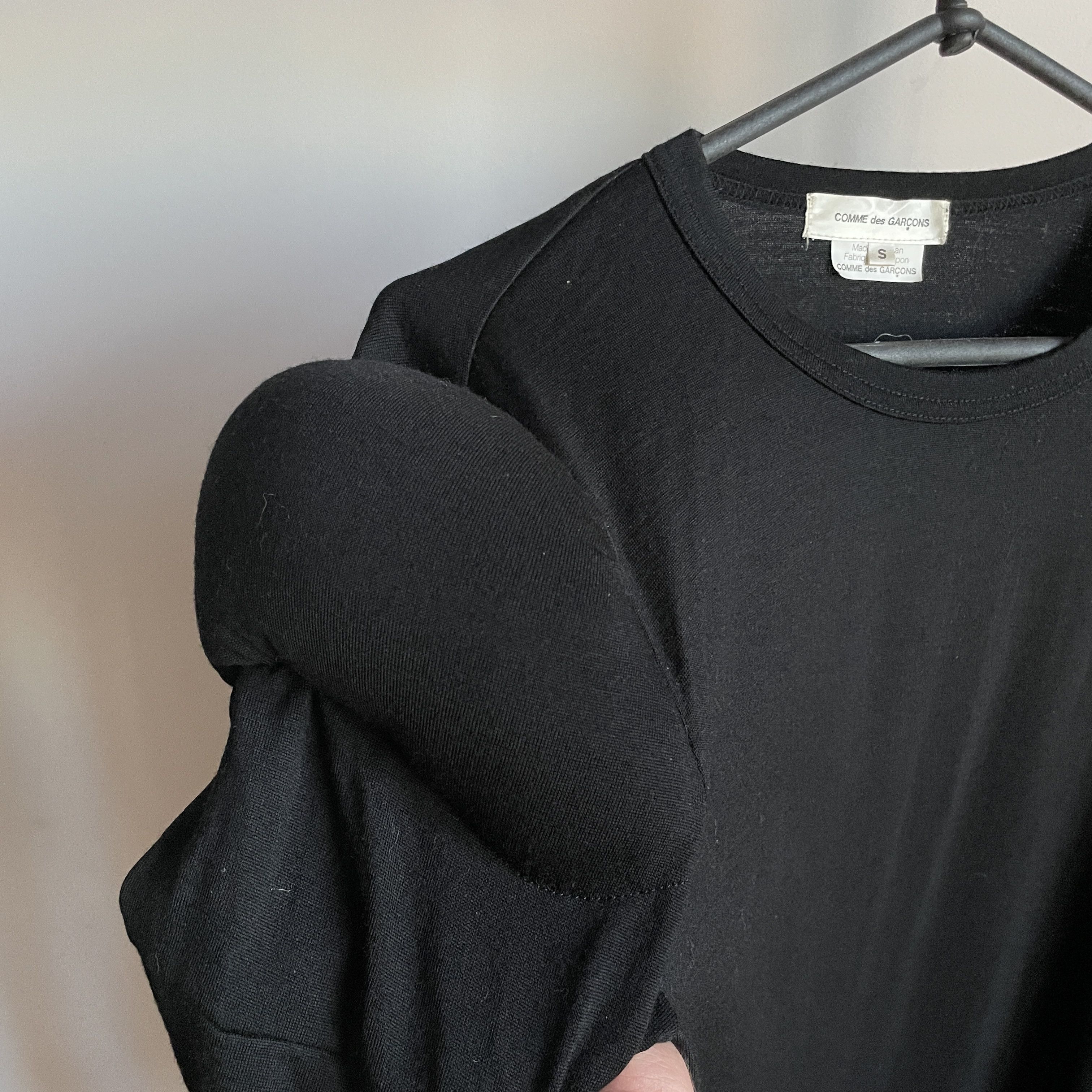 Comme des Garcons Comme des Garcons 2010 Pillow Padded Curved Sleeves Sweater Size S / US 4 / IT 40 - 8 Thumbnail