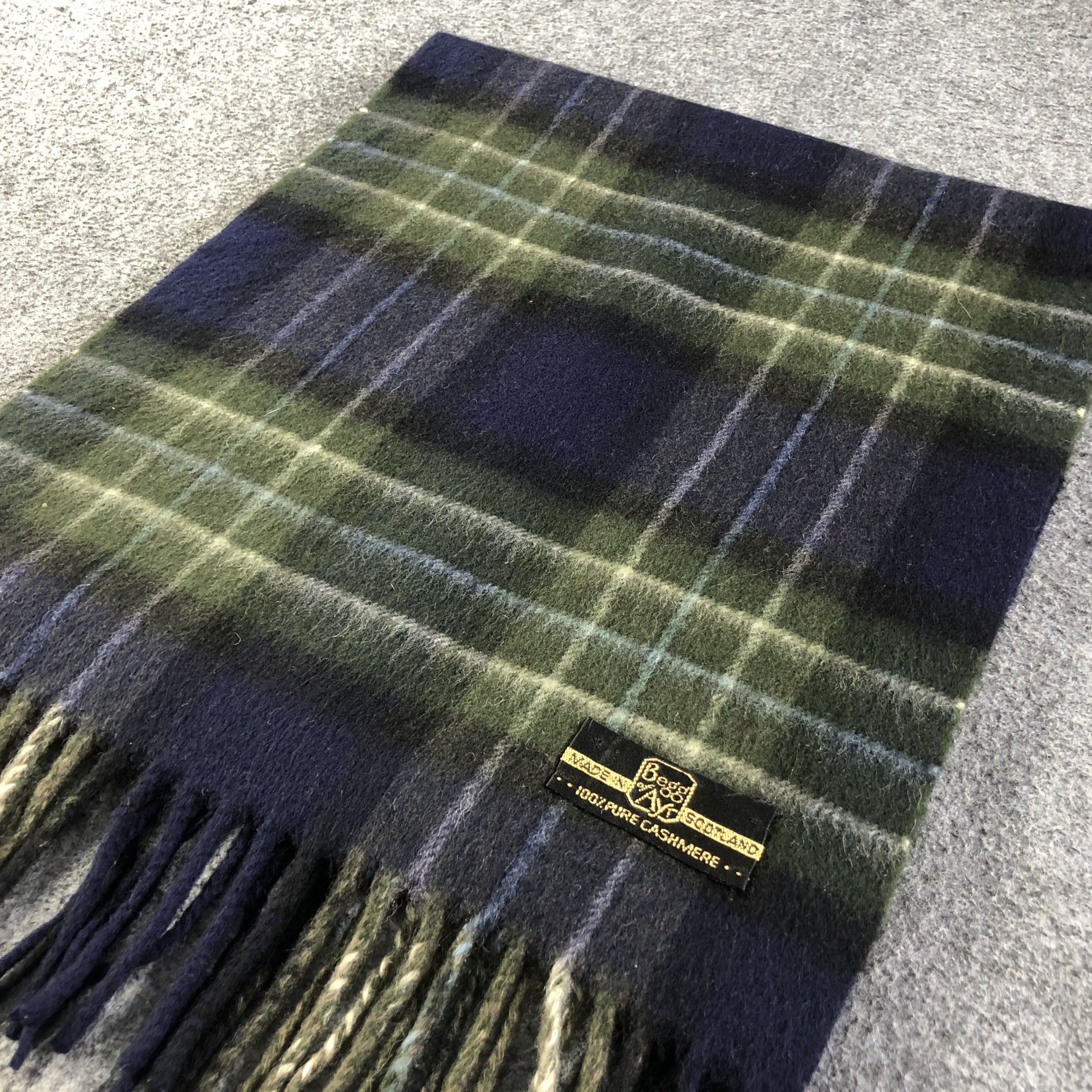 Begg x Co Begg of Ayre Tartan Cashmere Scarf Muffler V1124 Size ONE SIZE - 3 Thumbnail