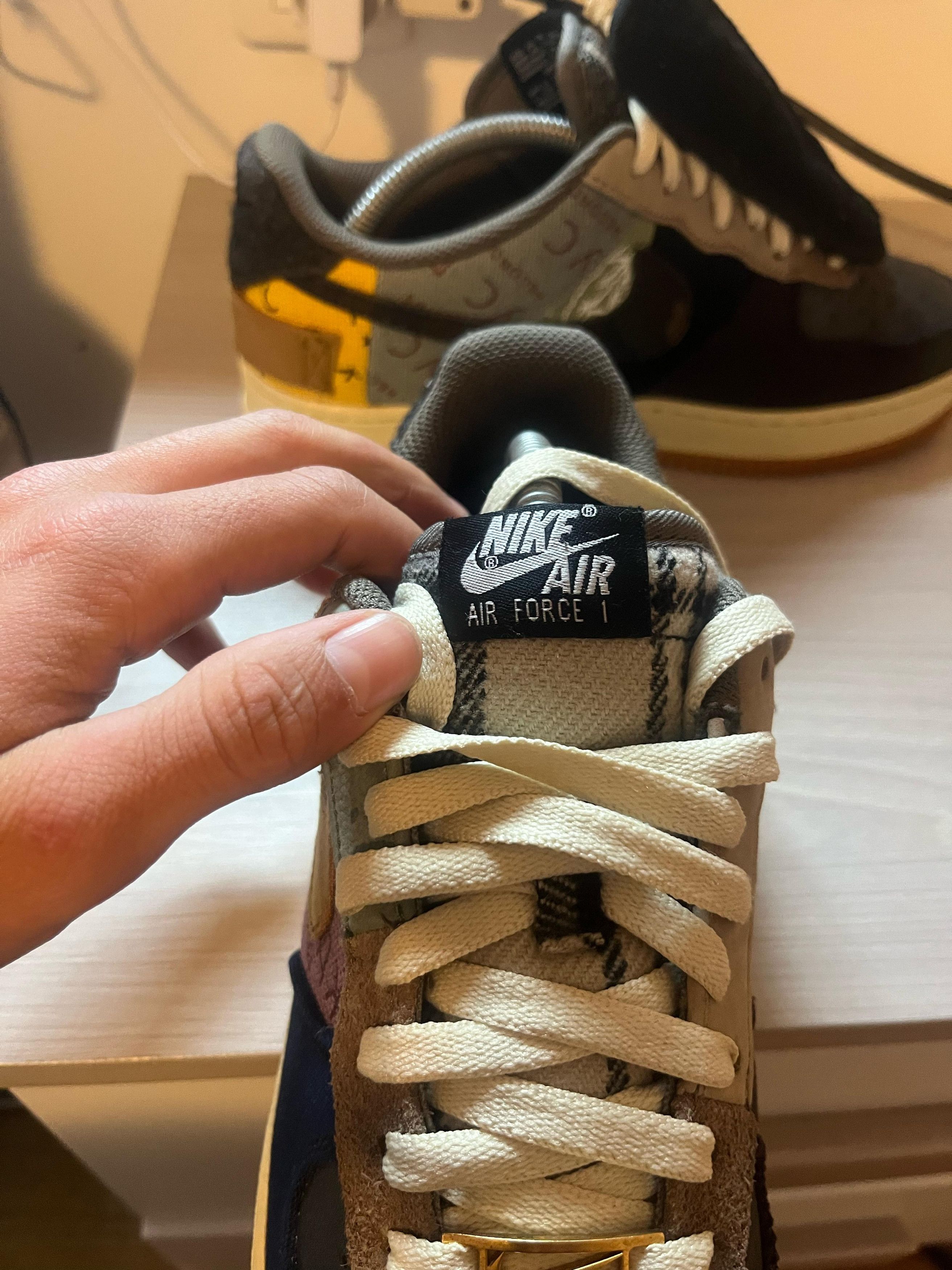 Travis Scott Nike Air Force 1 Low Travis Scott Cactus Jack Size US 9 / EU 42 - 1 Thumbnail