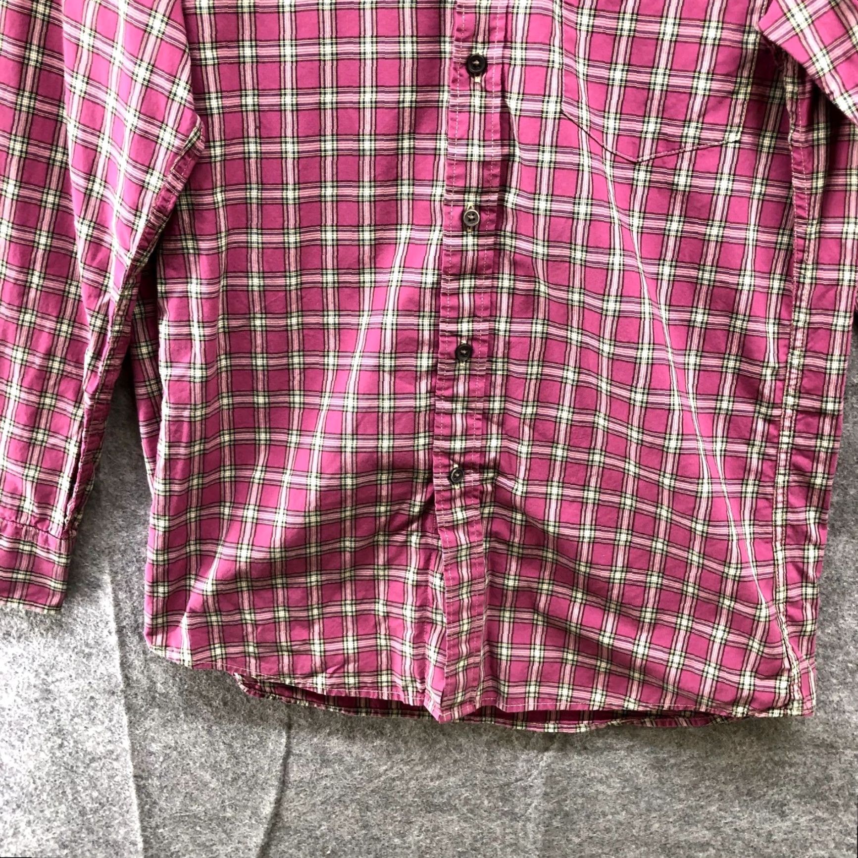 Uniqlo VINTAGE Uniqlo Shirt Mens S Pink Plaid Button-Down Long Sleeve Cotton Regular Size US S / EU 44-46 / 1 - 4 Thumbnail