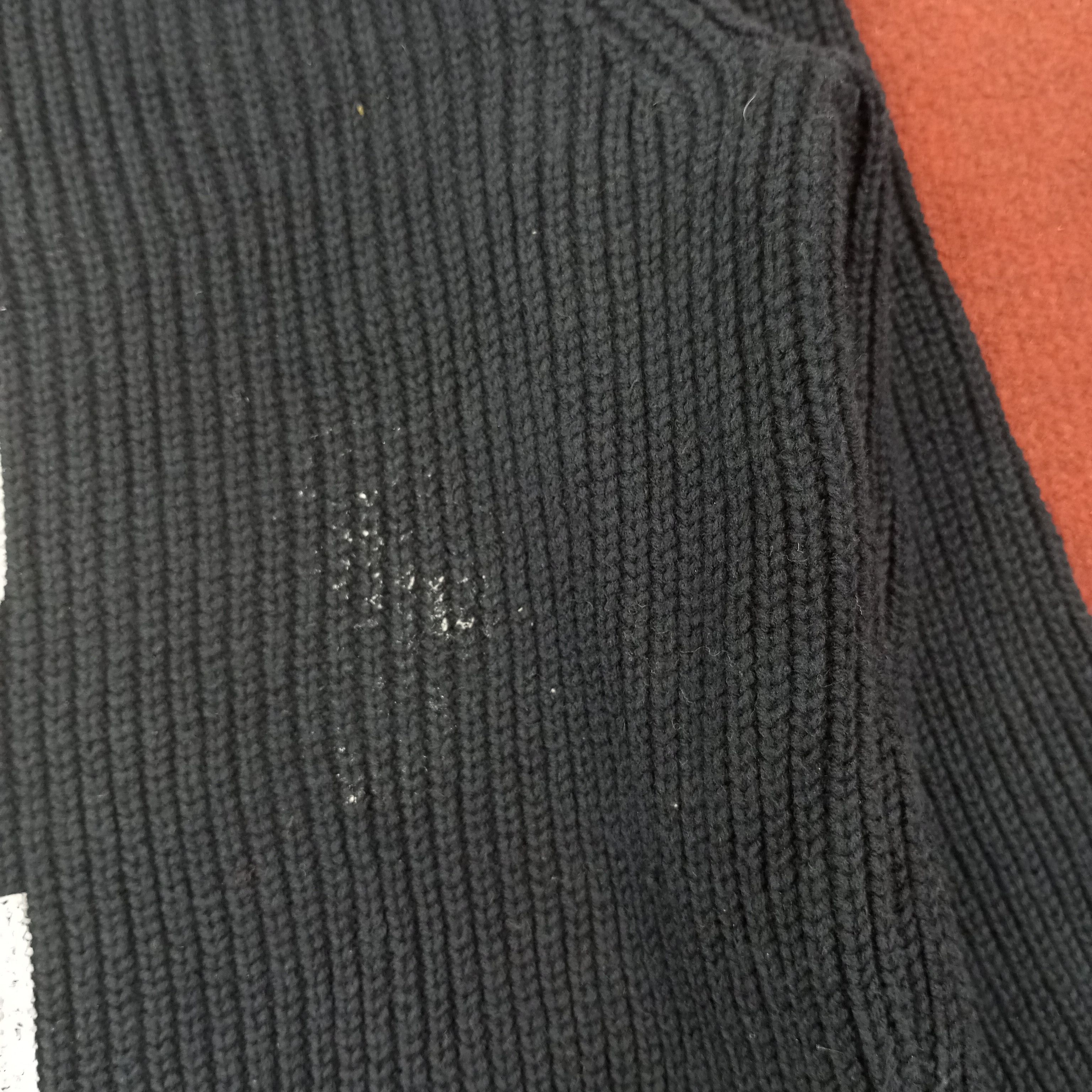 Japanese Brand × Uniqlo × Vintage Uniqlo X Custom Undercover Logo Style Knitwear c229n26 Size US M / EU 48-50 / 2 - 6 Thumbnail