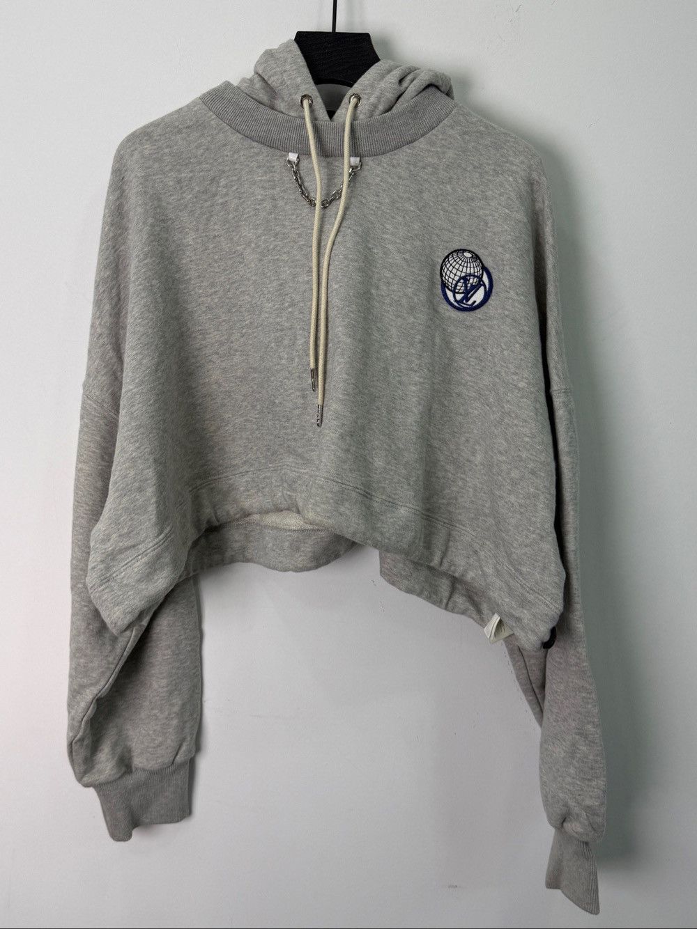 Louis Vuitton Louis Vuitton Globe Logo Crop Hoodie Size S Size S / US 4 / IT 40 - 1 Thumbnail