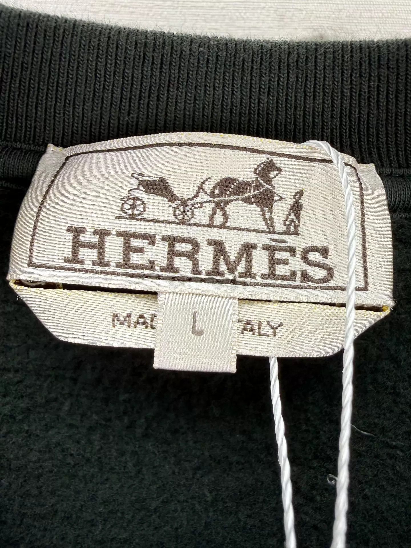 Hermes Authentic Hermes Sweatshirt L Worn 2-3x Size L / US 10 / IT 46 - 4 Thumbnail
