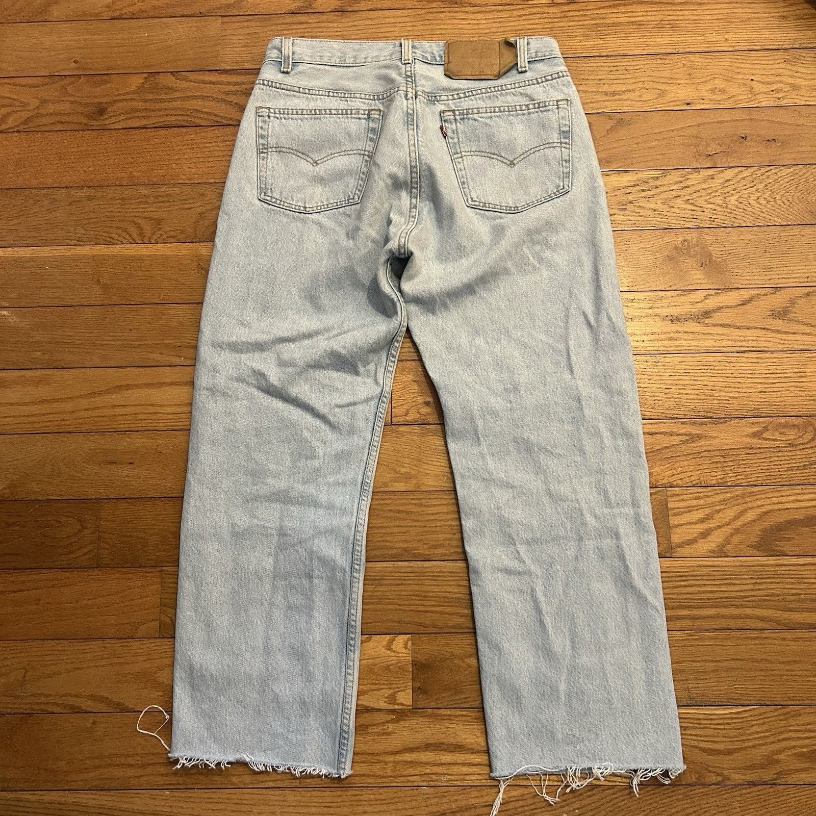 Levi's × Vintage 90s 501 0134 Button Fly Light Wash Cut Off Jeans 32x26 Size US 32 / EU 48 - 1 Thumbnail