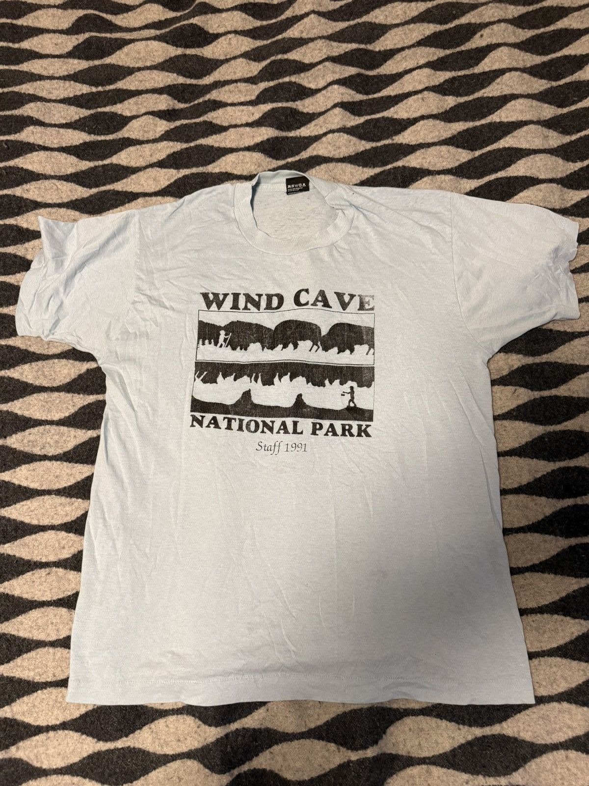 Vintage 90s wind cave national park employee tee Size US L / EU 52-54 / 3 - 1 Thumbnail