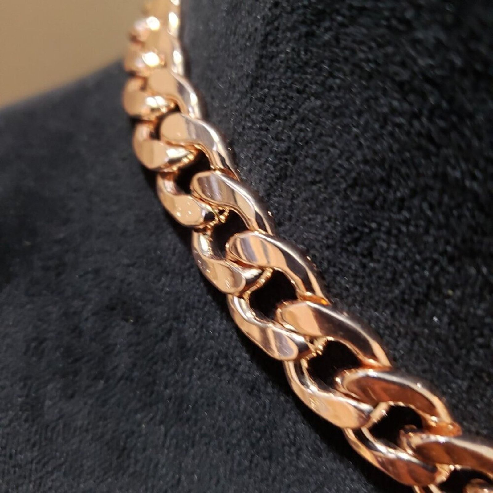 The Unbranded Brand Gold Tone Rhinestone Heart Bold Chain Necklace w/ Earrings Size ONE SIZE - 5 Thumbnail