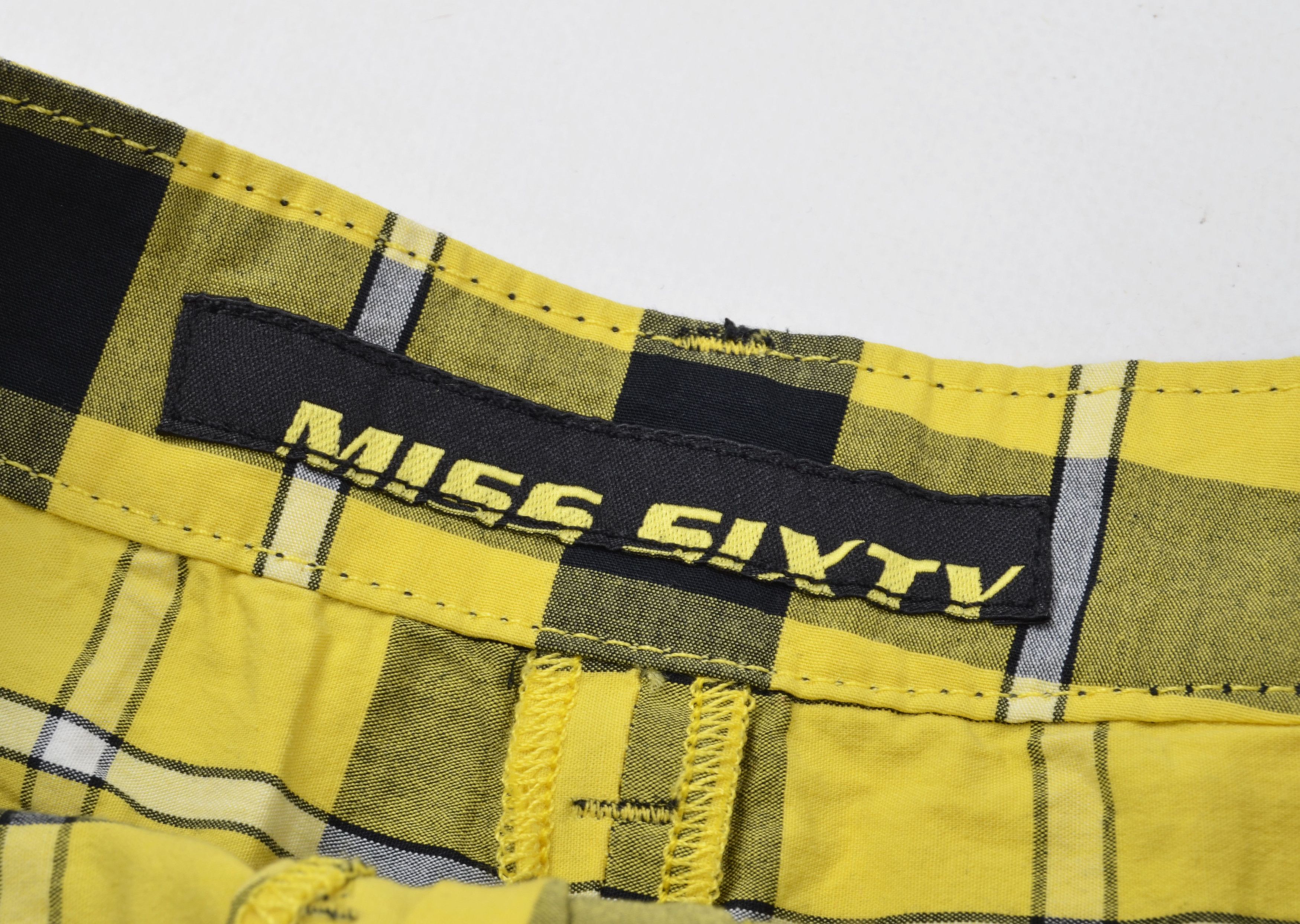 Miss Sixty Vintage Miss Sixty Y2K Checkered Mini Pleated Rackel Shorts Size 28" / US 6 / IT 42 - 8 Thumbnail