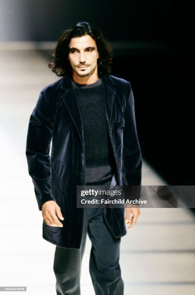 Emporio Armani F/W 2000 Emporio Armani Blazer Velvet Tuxedo Jacket Vintage Size 52R - 2 Thumbnail