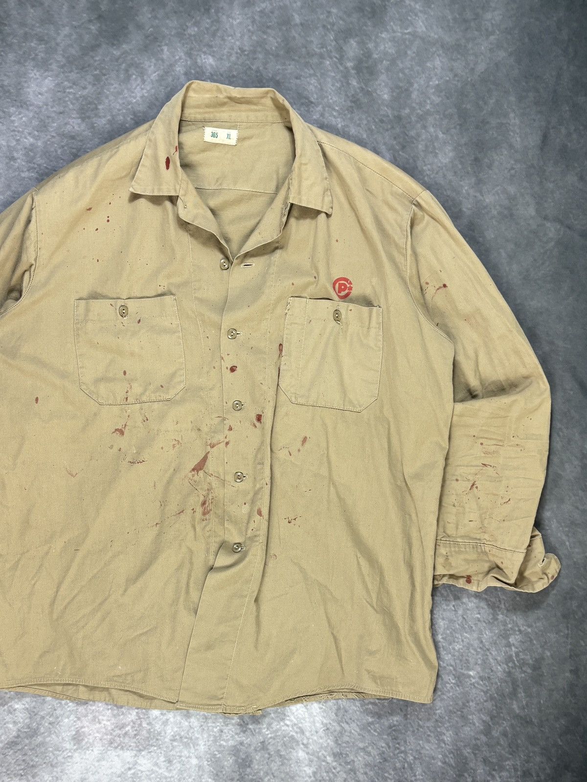 Vintage Vintage Work Shirt Blood Splatter Thrashed CP Rail Moleskin Size US XL / EU 56 / 4 - 2 Thumbnail