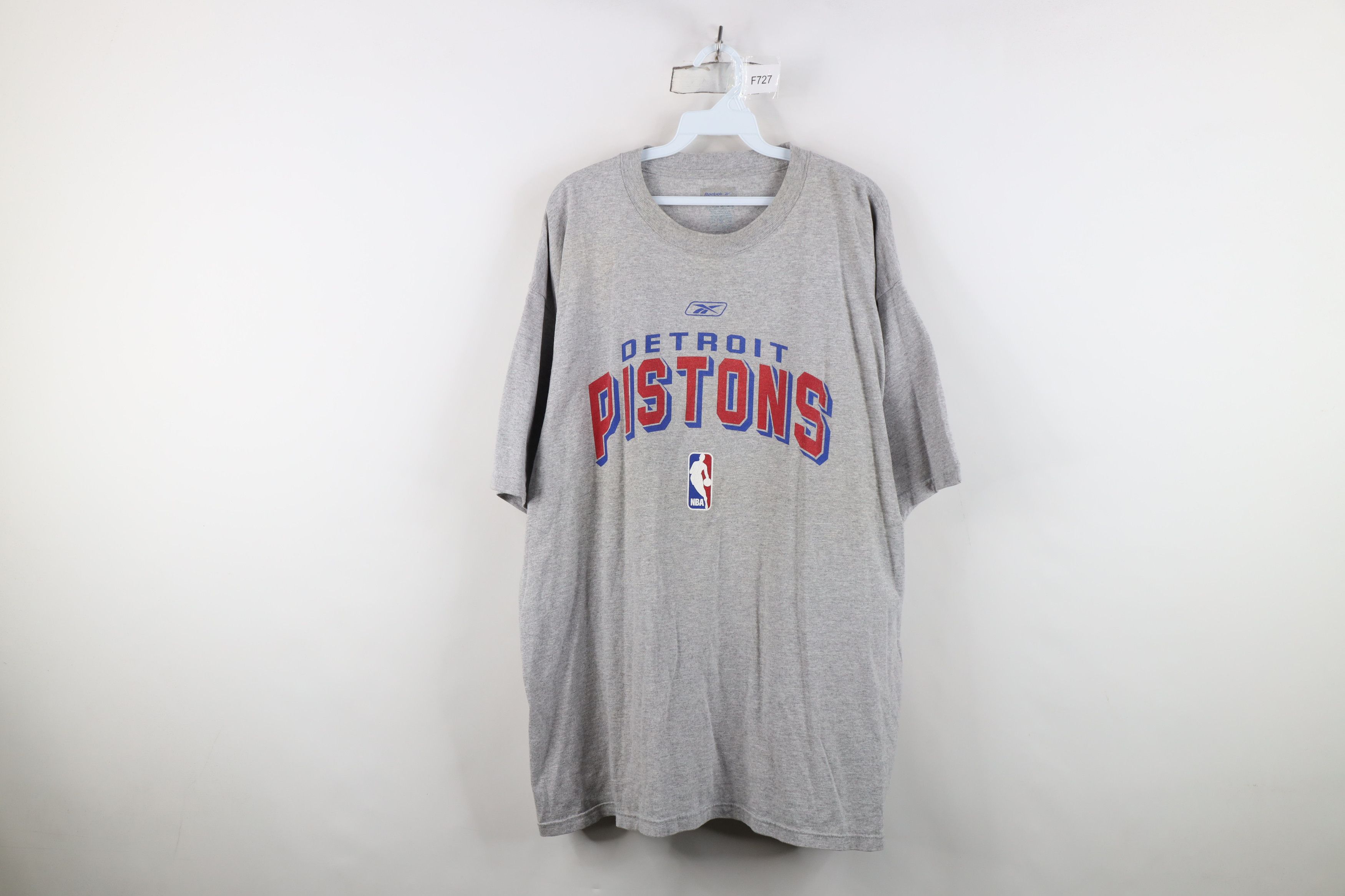 Reebok Vintage Reebok Pistons Basketball T-Shirt Heather Gray Size US XL / EU 56 / 4 - 1 Thumbnail