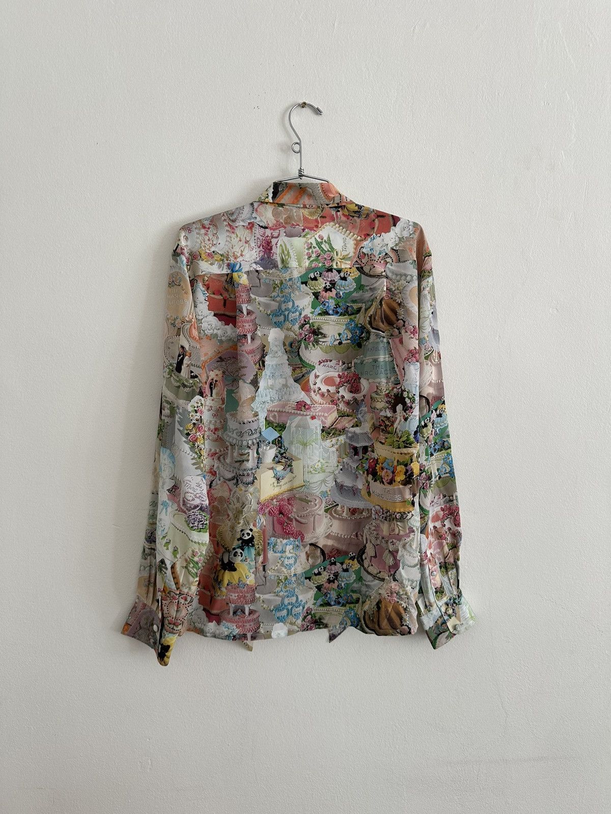 Marc Jacobs Marc Jacobs “The Silk Shirt” Cake Print Size US M / EU 48-50 / 2 - 7 Thumbnail
