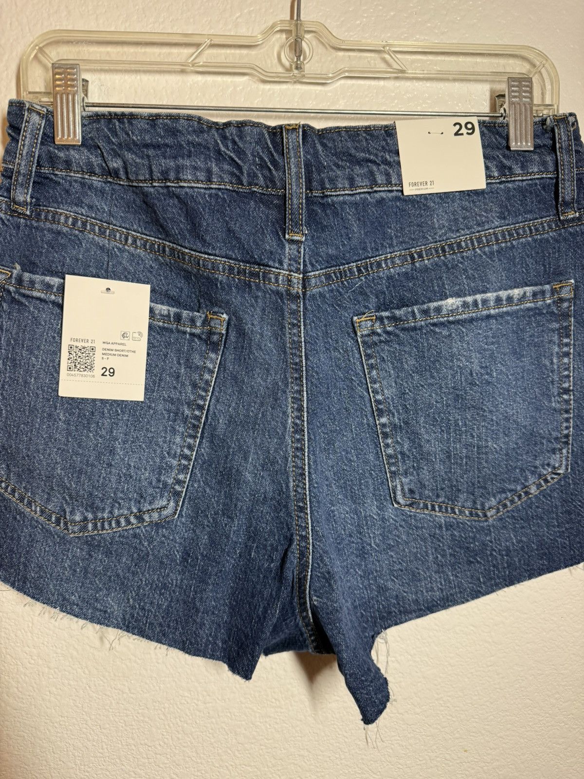 Forever 21 Forever21 Blue floral shorts Size 29" - 3 Thumbnail