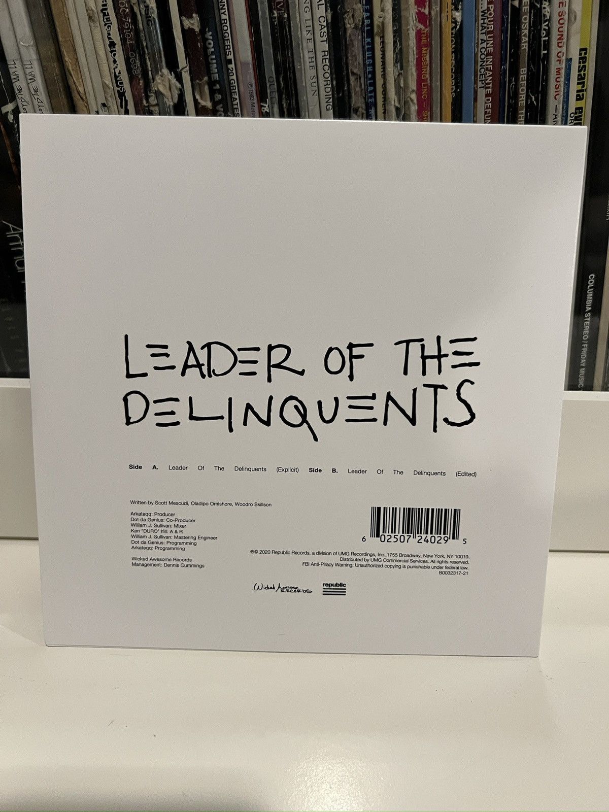 Kanye West × Kid Cudi Leader Of The Delinquents Combo (2x Vinyl + Cassettes) Size ONE SIZE - 4 Thumbnail