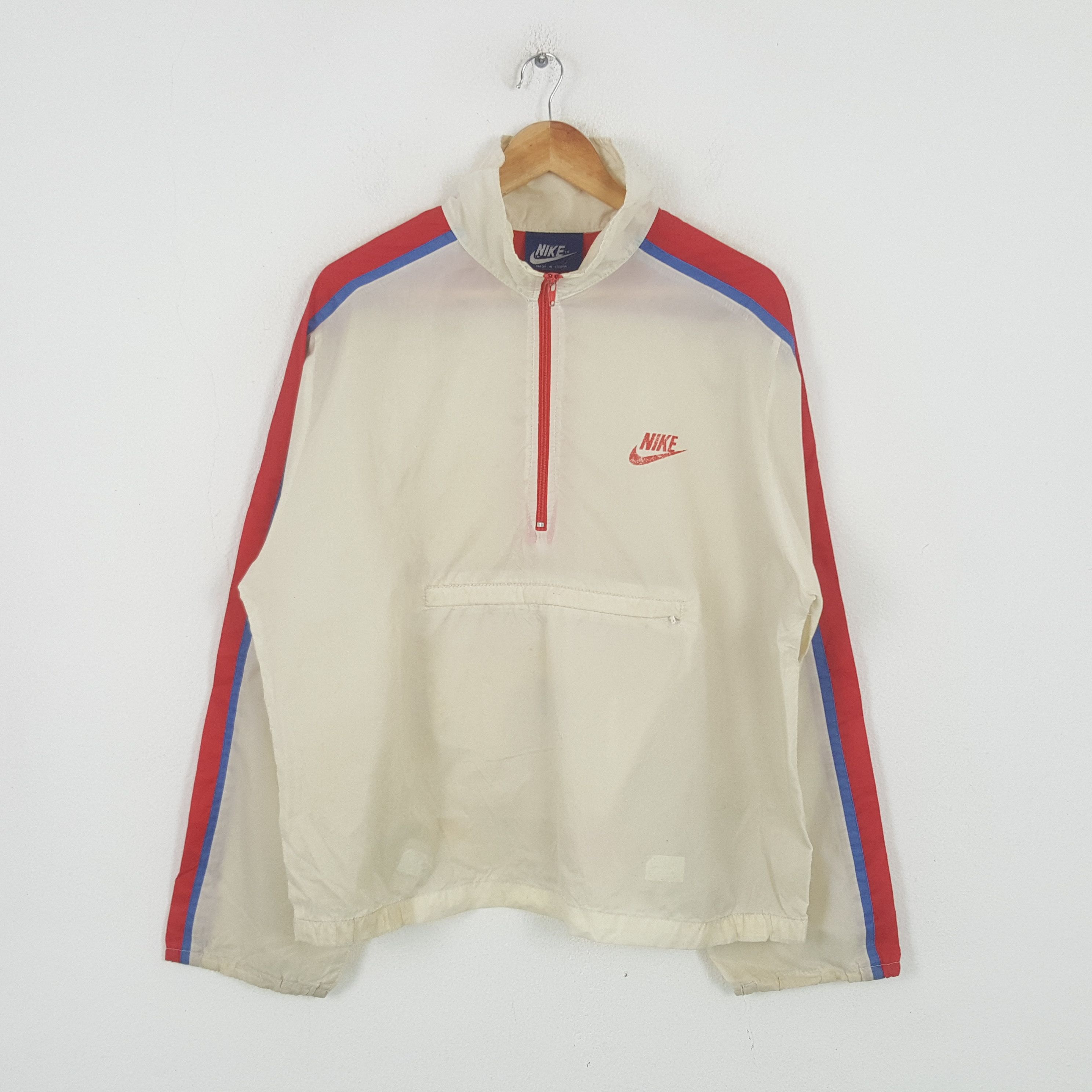 Nike Vintage NIKE Half Zipper Outdoor Windbreaker Jacket RR8 Size US L / EU 52-54 / 3 - 1 Thumbnail