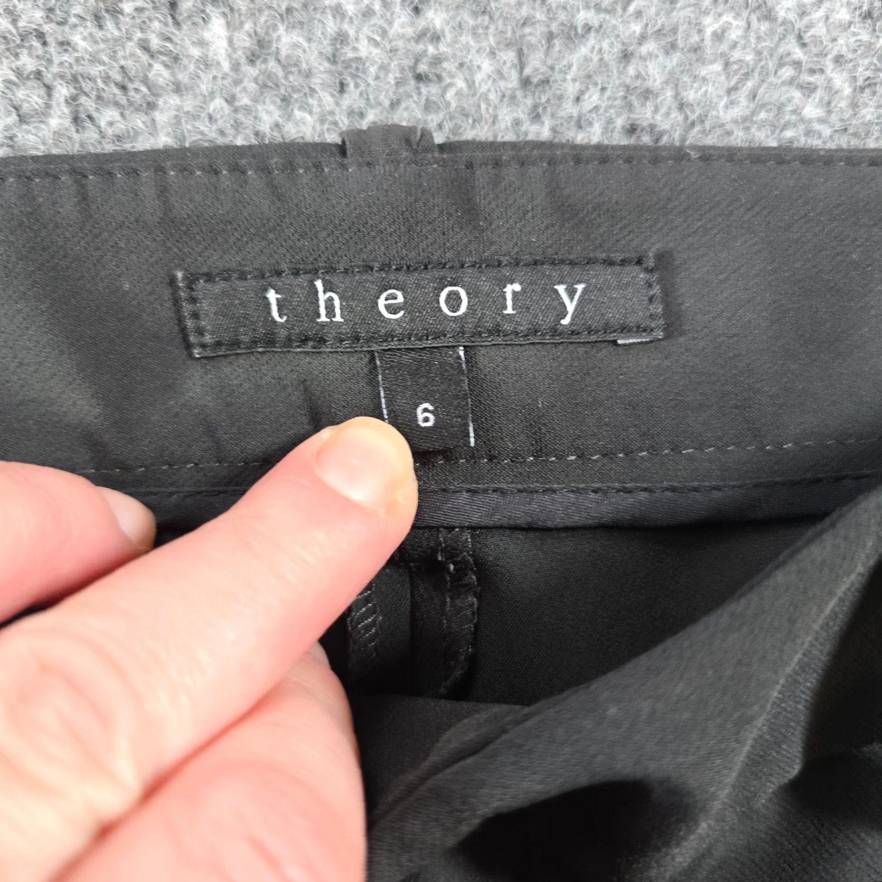 Theory **Theory Women's Size 6 Black Fitted Zip Casual Pants** User: **Theory Women's Size 6 Black Fitted Zip Casual Pants** Size 28" / US 6 / IT 42 - 4 Thumbnail