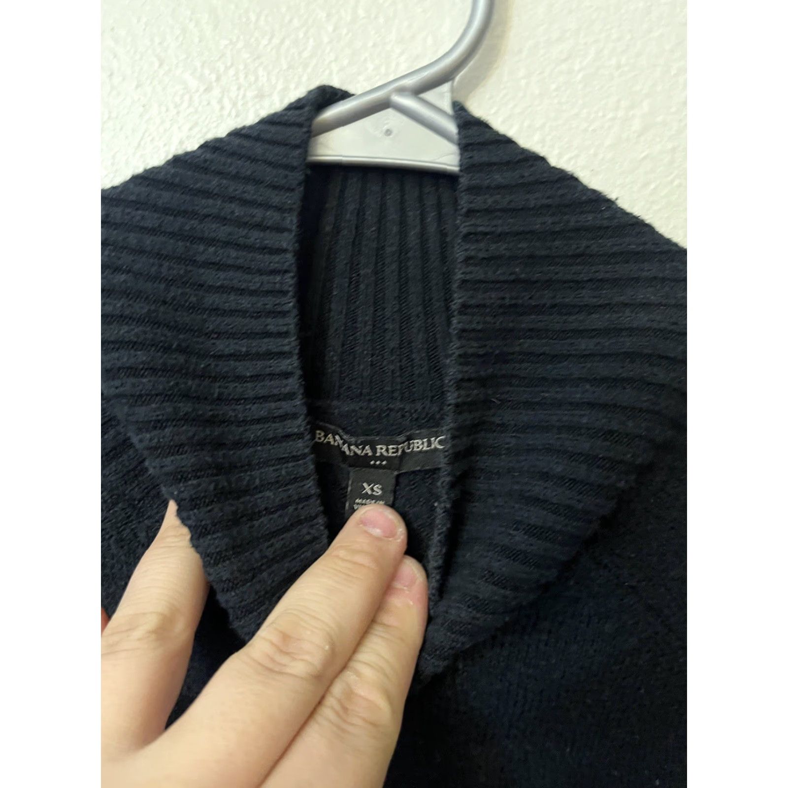Banana Republic Banana Republic Women's XS Black Mock Neck Sweater Shirt Pullover Casual Knit Long Sleeve Lightweight Classic Winter Women XS Black Mock Neck Sweater Size XS / US 0-2 / IT 36-38 - 2 Thumbnail
