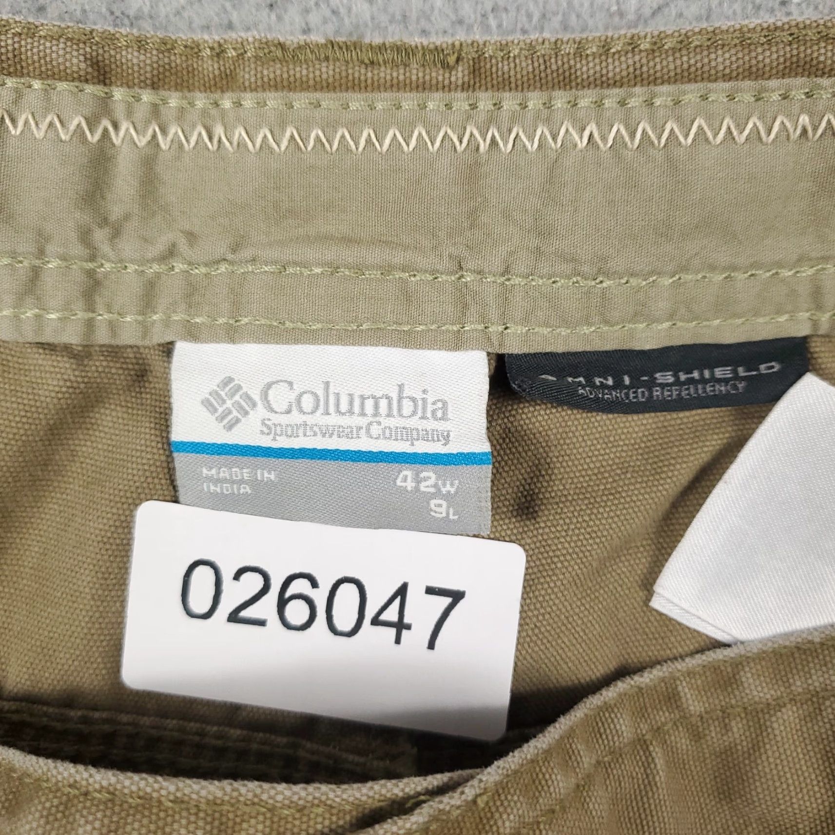 Vintage Columbia Chino Shorts Mens Size 42 Beige Flat Front Casual Outdoor Stretch Size US 42 / EU 58 - 8 Thumbnail