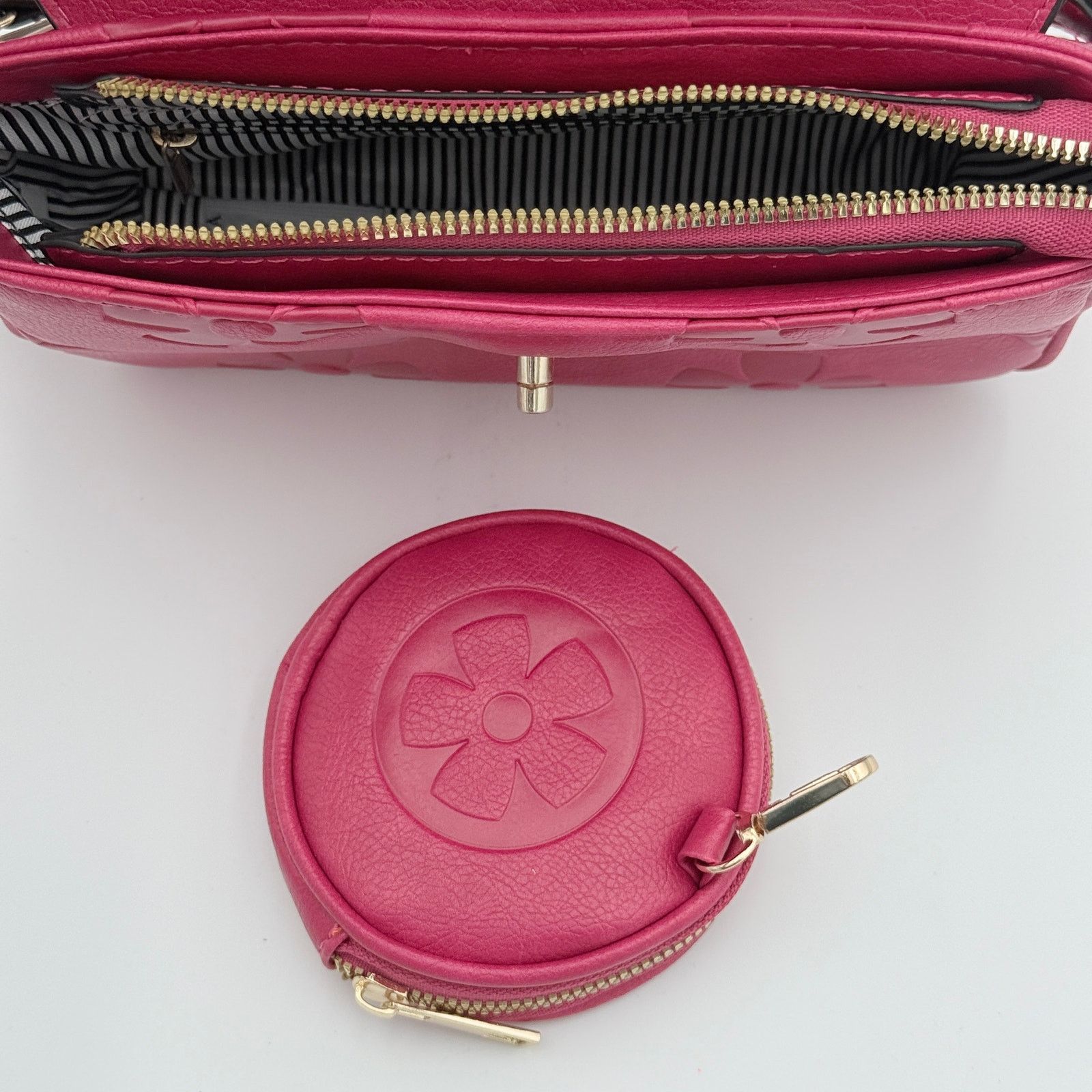 Other Risotto Fuchsia Floral Embossed Crossbody & Coin Purse Size ONE SIZE - 6 Thumbnail