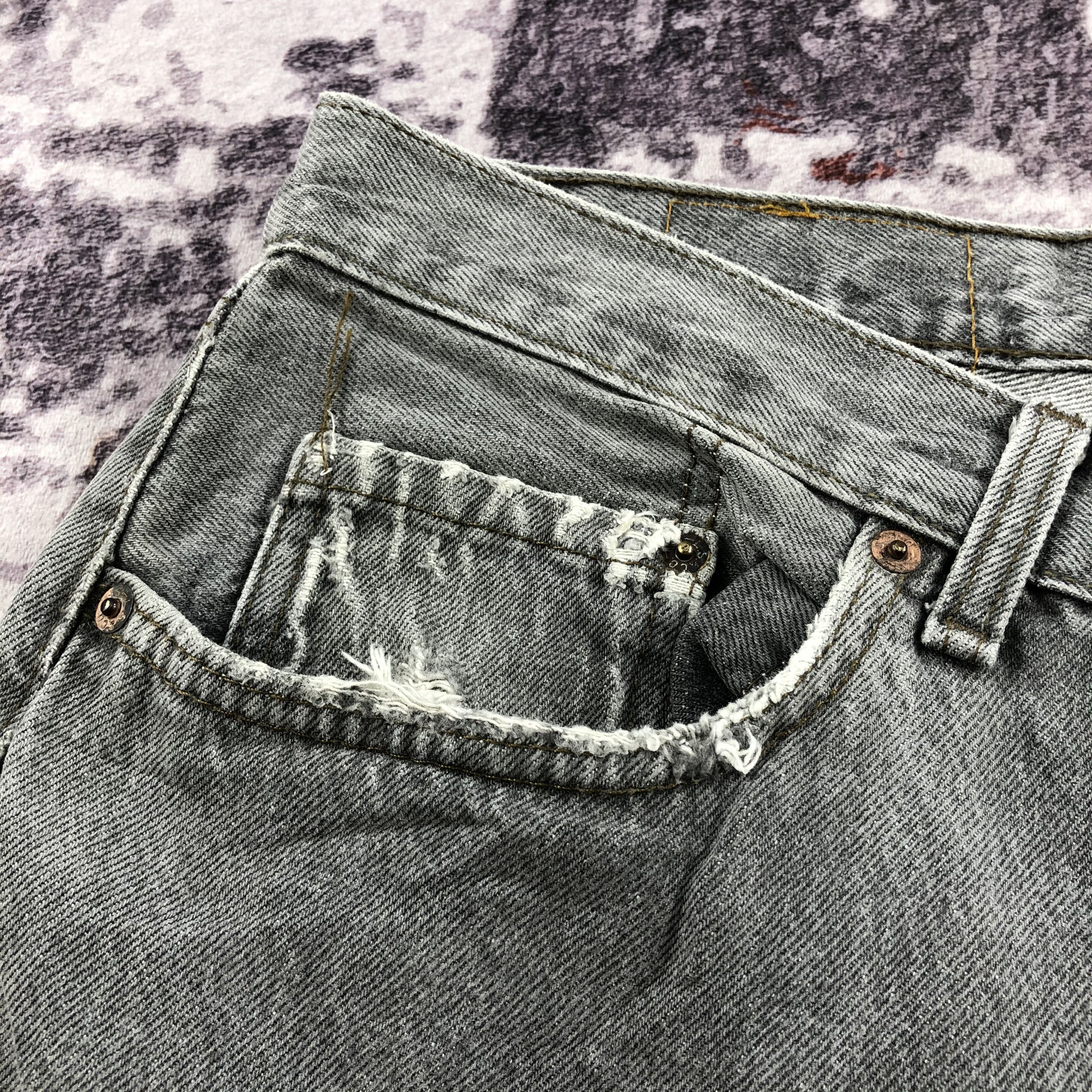 Levi's × Vintage Vintage 90s Faded Black Levis 501 Jeans-JM2394 Size US 37 - 11 Thumbnail