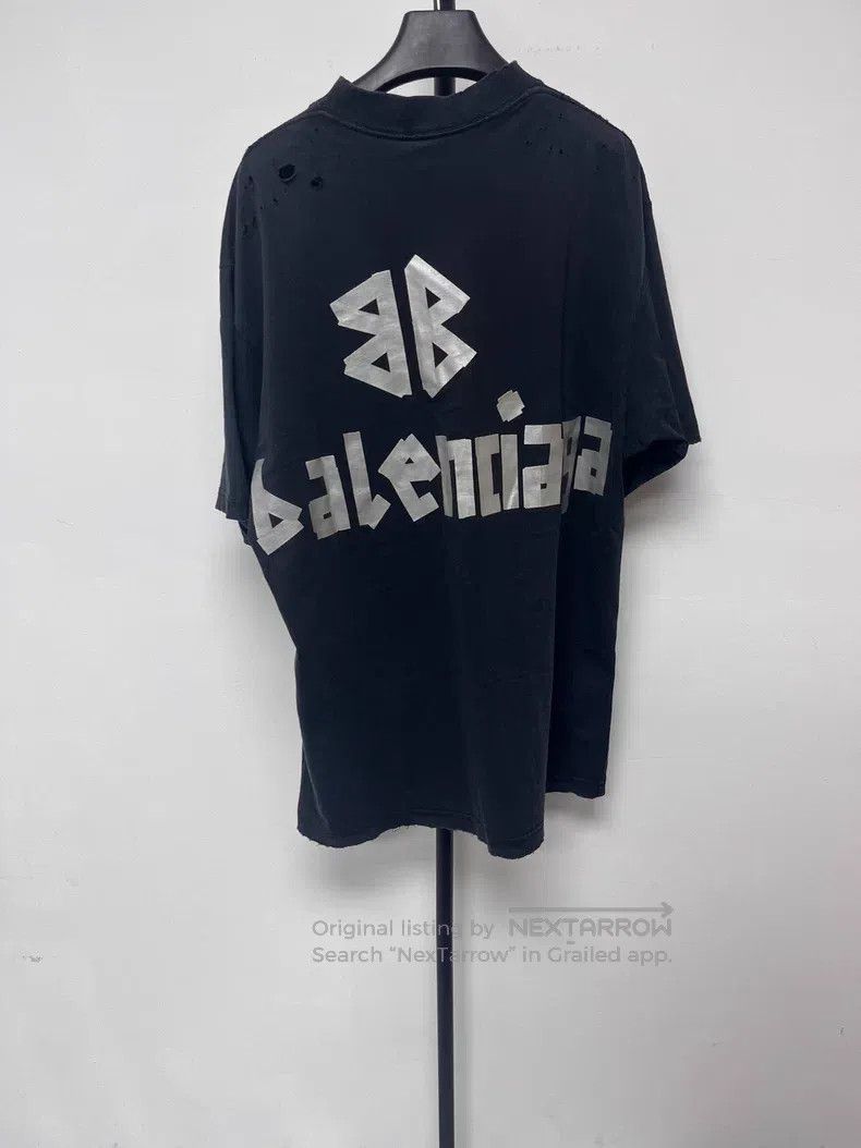 Balenciaga Balenciaga Letter Printed Frayed Short Sleeve Round Neck Size S / US 4 / IT 40 - 2 Thumbnail