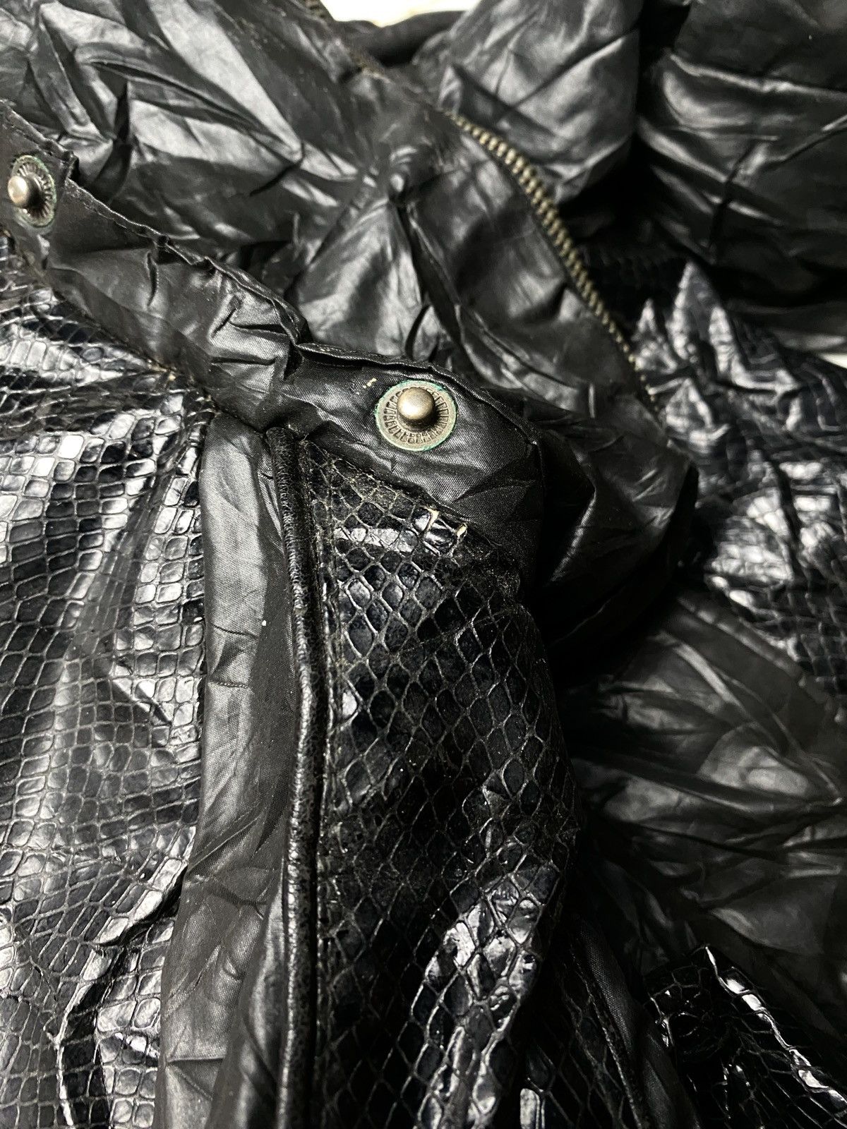 Isamu Katayama Backlash 2000's Edge Difference Crocodile Leather Down Puffer Jacket Size US M / EU 48-50 / 2 - 17 Thumbnail