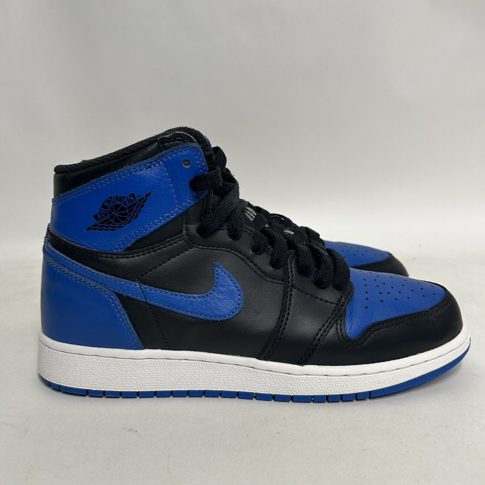 Nike Nike Shoes Air Jordan 1 Retro High OG BG “Royal” 2024 Size US 8 / IT 38 - 4 Thumbnail