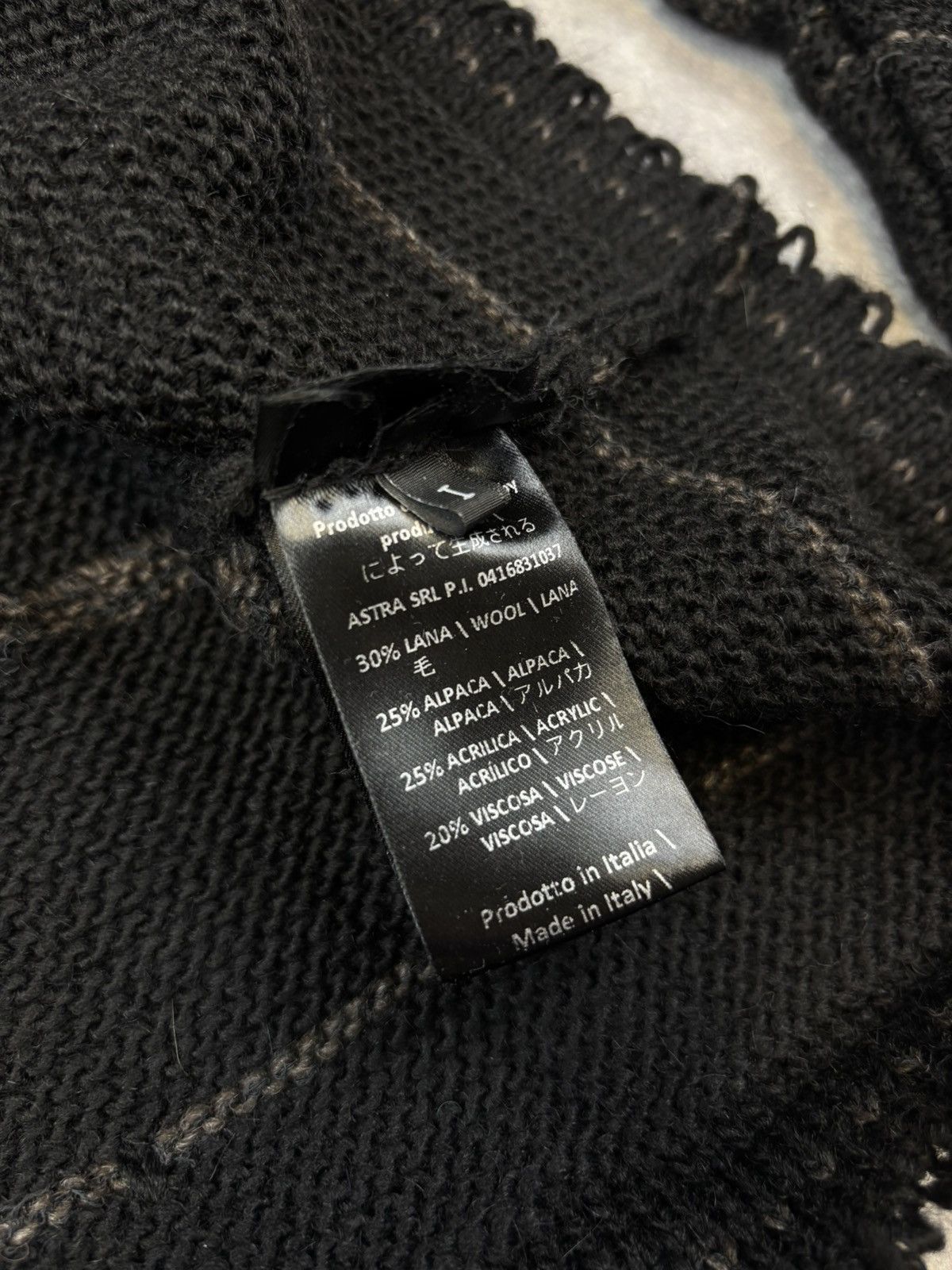 Japanese Brand × Vintage Vintage Japanese Brand Knit Sweater Cropped Asymmetrical 90s Size US M / EU 48-50 / 2 - 4 Thumbnail