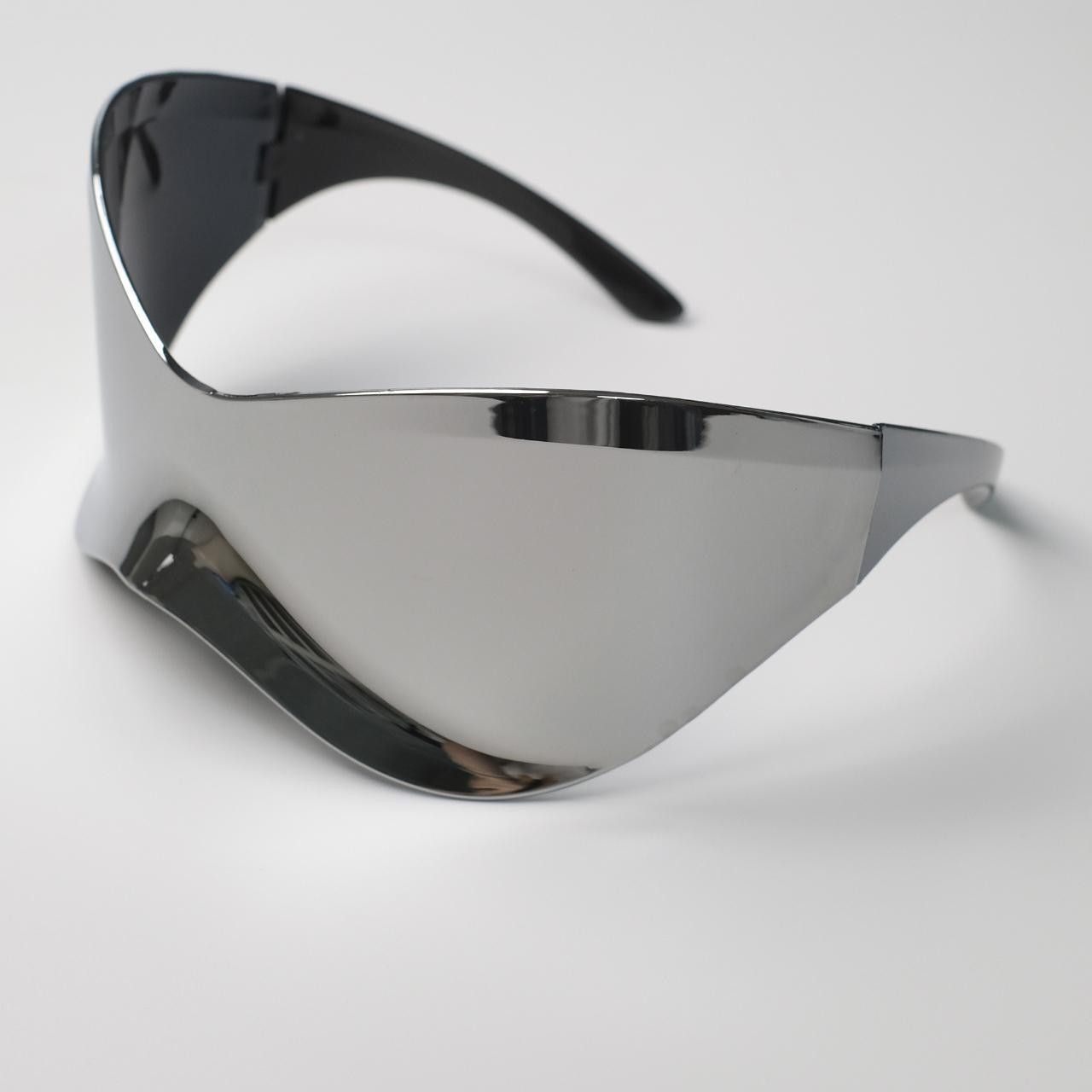 Japanese Brand Avant Garde Futuristic Oversized Sliver Sunglasses Unisex OS Size ONE SIZE - 5 Thumbnail