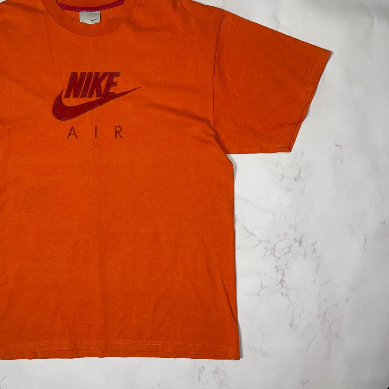 Nike Nike × Vintage Vintage Nike Big Logo T-Shirt L Size Size US L / EU 52-54 / 3 - 5 Thumbnail