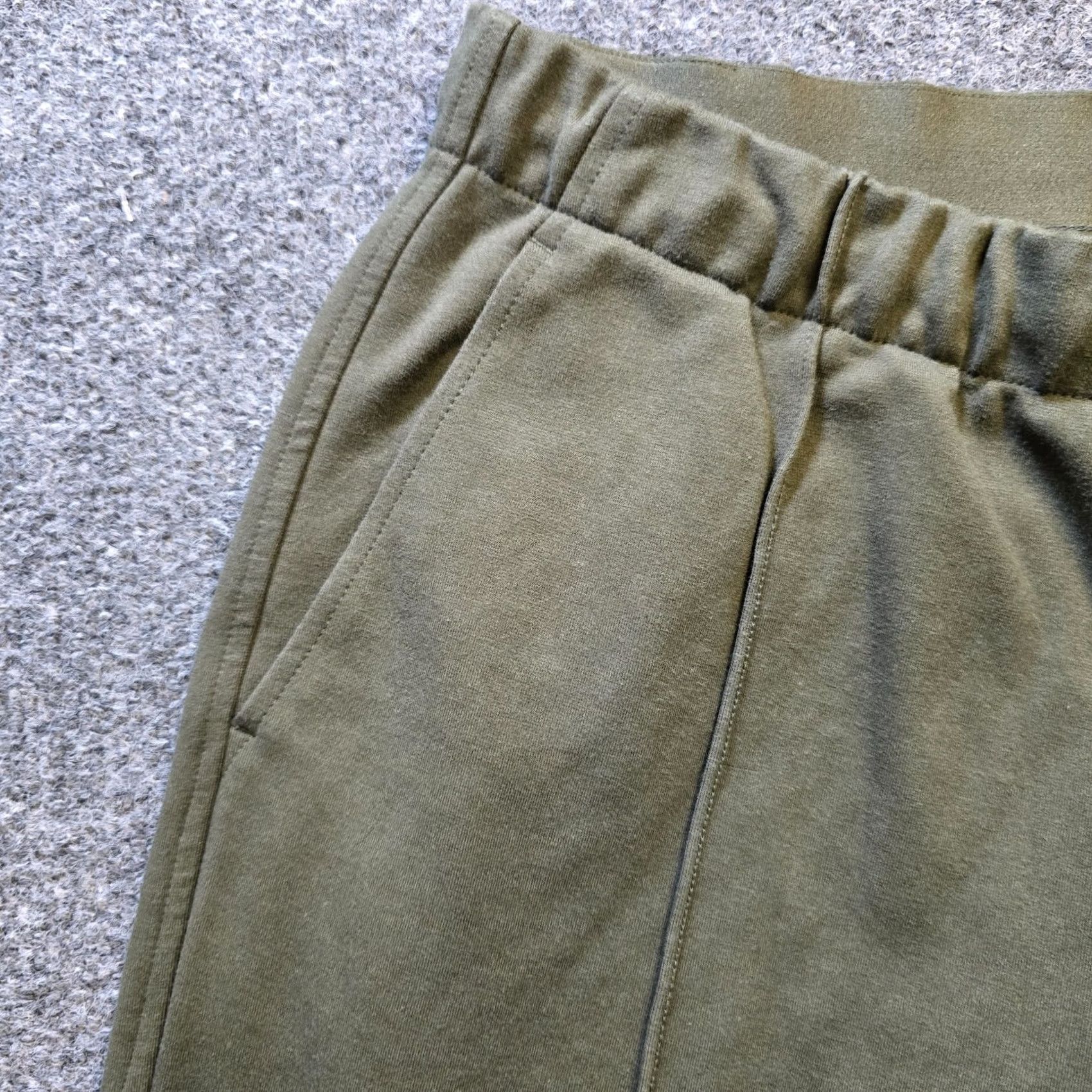 Everlane Everlane Pants Women Large Green Kalamata Olive Pull On Taper Capsule Size 36" / US 14 / IT 50 - 3 Thumbnail