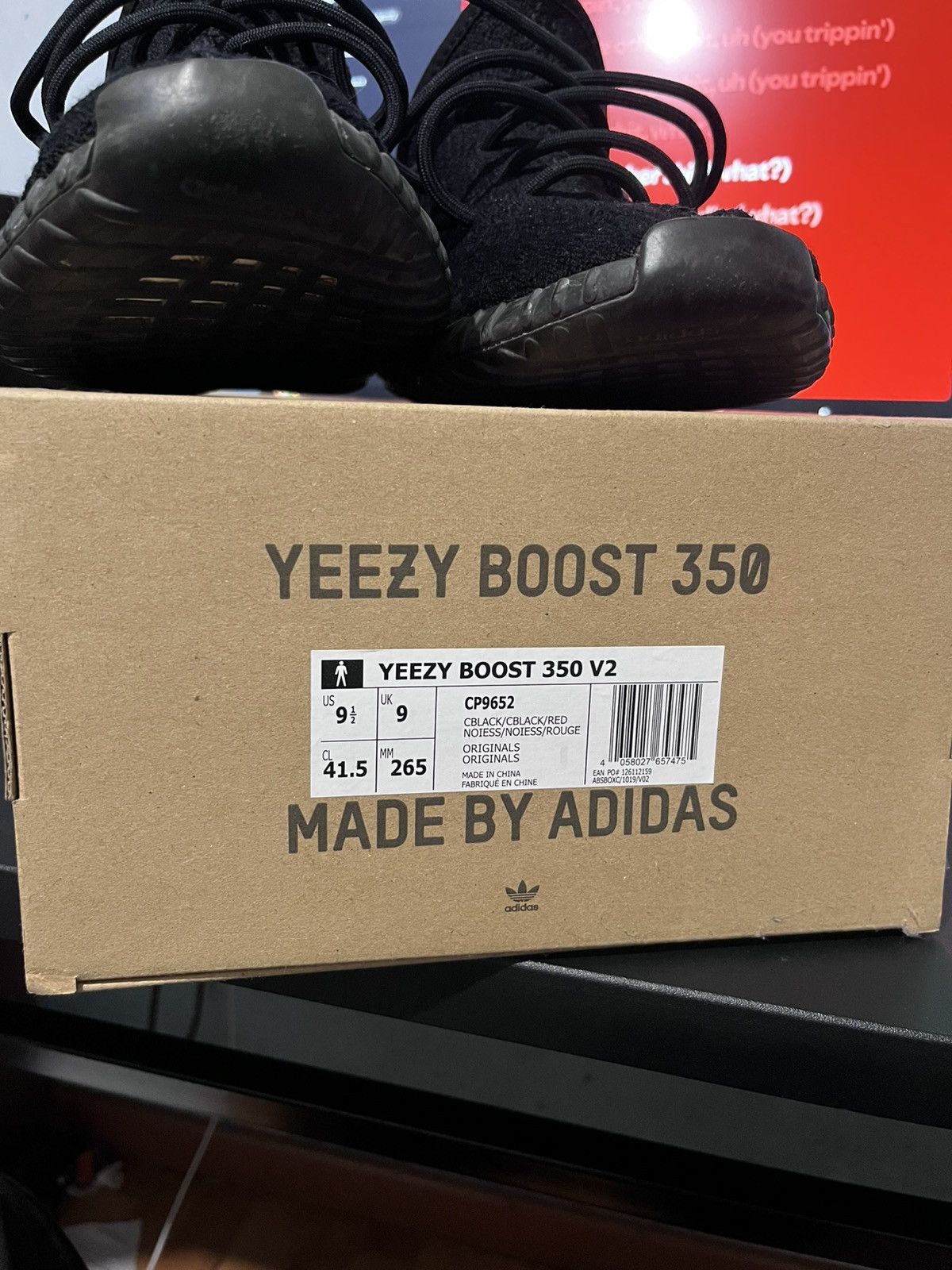 Adidas Adidas Yeezy 350 v2 Bred Size US 9.5 / EU 42-43 - 10 Thumbnail