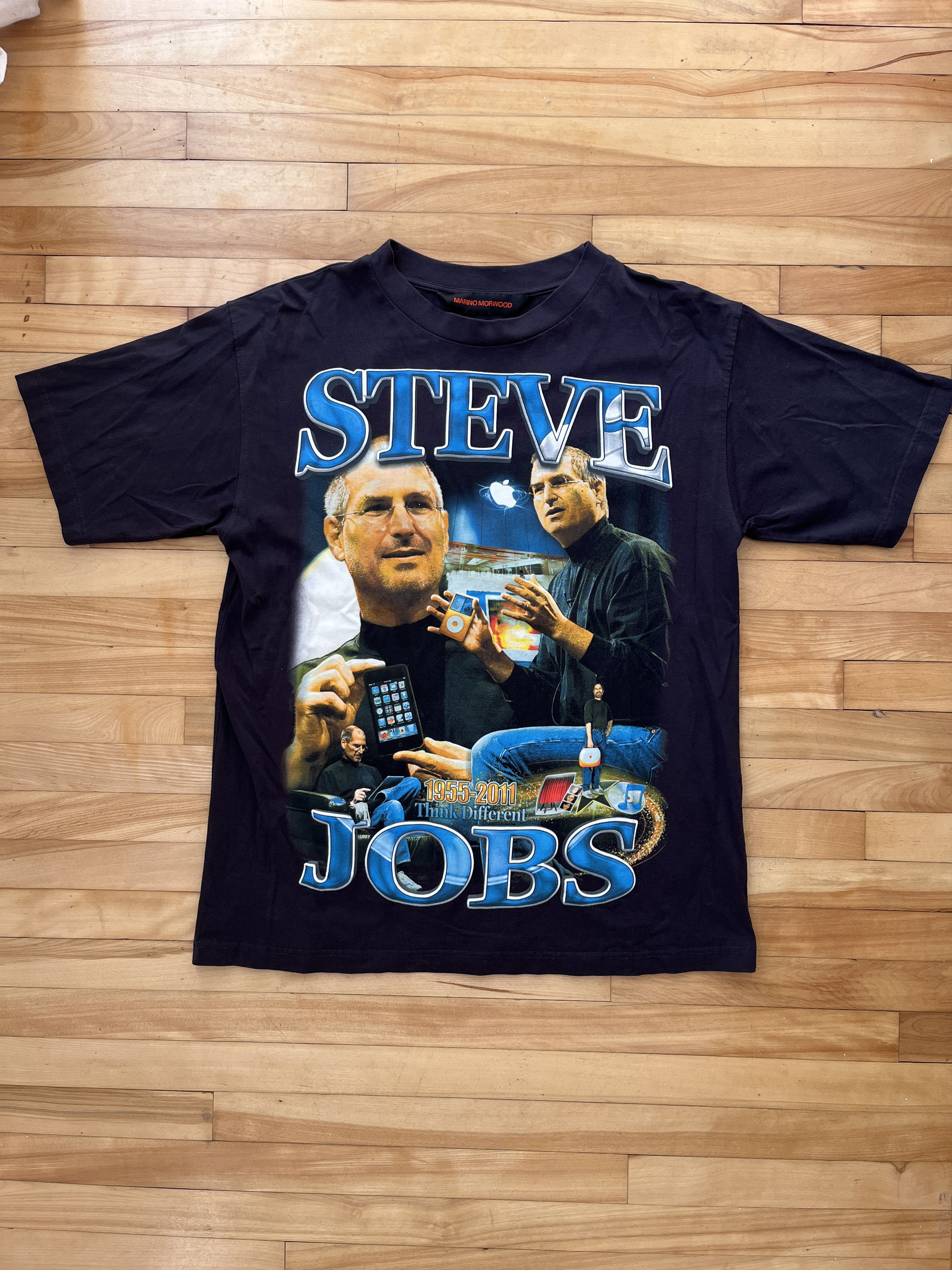 Apple × Marino Morwood × Rap Tees 'Apple' Steve Jobs Rap Tee Size US L / EU 52-54 / 3 - 1 Thumbnail