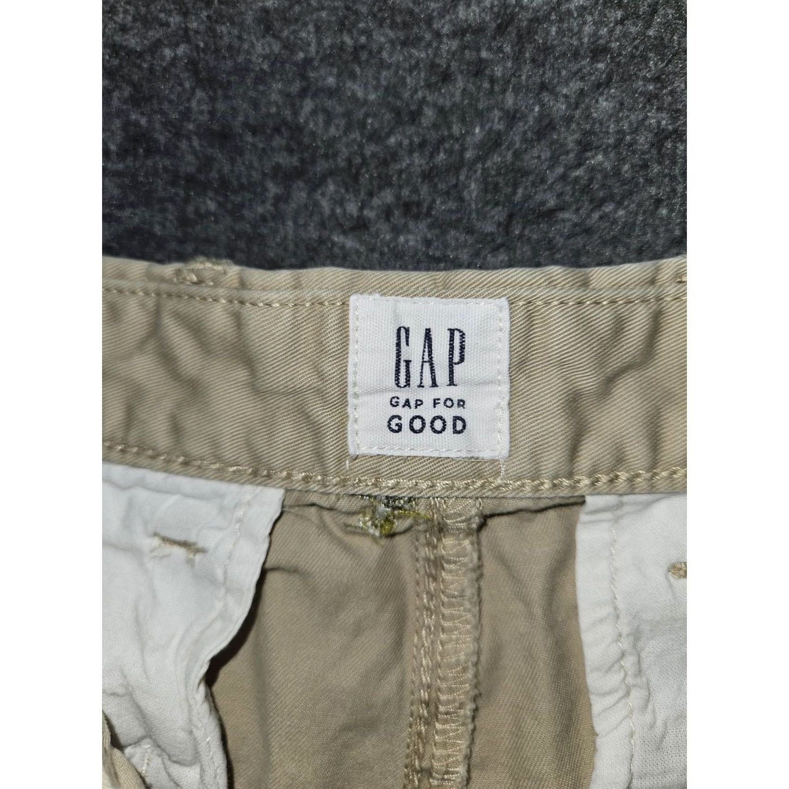 Gap Gap Mens Chino Shorts 32 Beige Cactus Embroidered Cotton Casual Slim? Regular Fit - 9in Inseam - Zip Fly - Pockets - Summer Mens Size US 32 / EU 48 - 2 Thumbnail