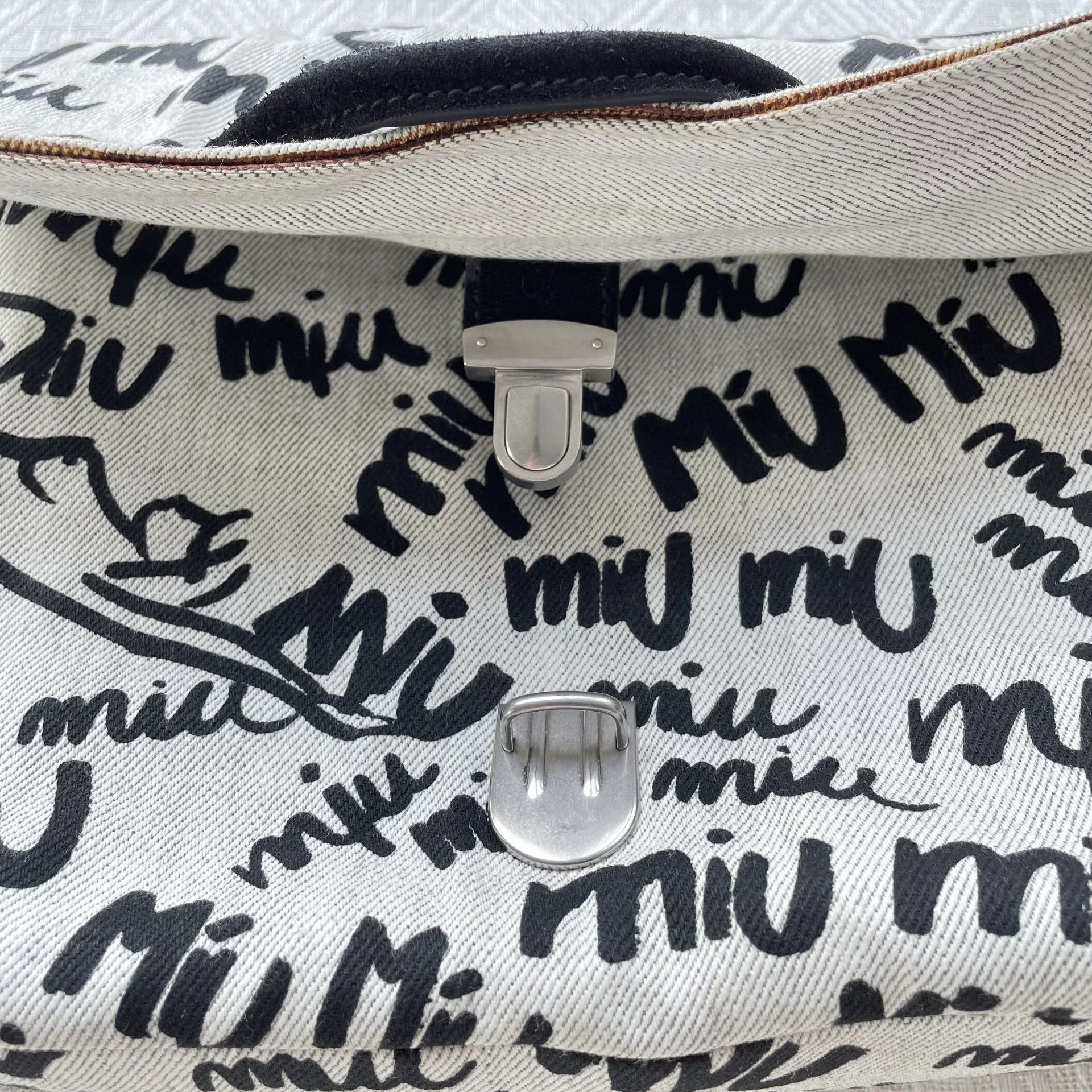 Miu Miu MIU MIU Artist Graffiti Canvas Tote 98 New 28x21x12 Size ONE SIZE - 5 Thumbnail