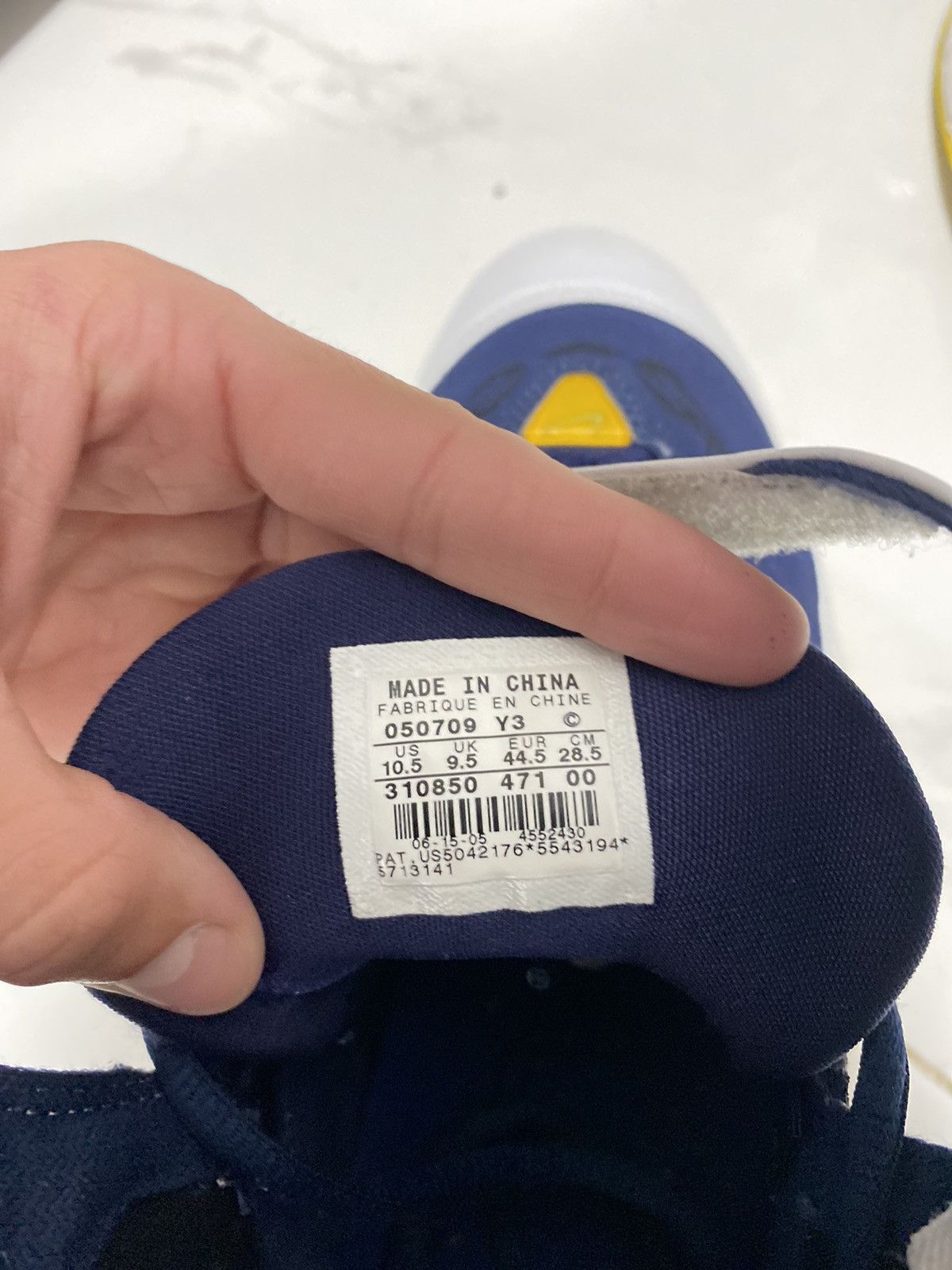 Nike Nike Air Zoom huarache 2K5 Midnight Navy Varsity Maize Size US 11 / EU 44 - 9 Thumbnail