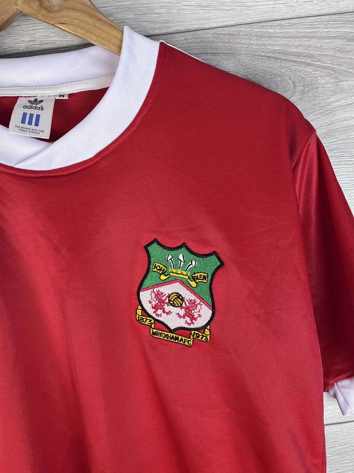 Adidas WREXHAM 1980 HOME RARE VINTAGE JERSEY RETRO FOOTBALL SHIRT Size US M / EU 48-50 / 2 - 8 Thumbnail