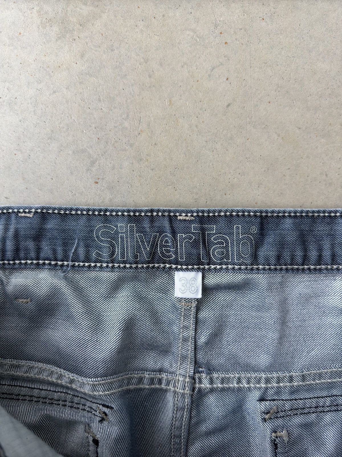 Levi's Vintage Y2K Levi’s Silvertab Wide Leg Shorts Size US 38 / EU 54 - 4 Thumbnail
