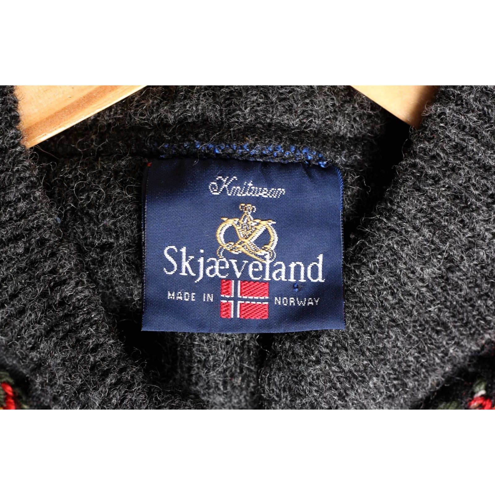 Vintage VINTAGE SKJAEVELAND Nordic Norway Wool Knit Jumper Sweater Men XXL Grey Knit Wool Fair Isle Pullover Jumper 2XL Mens Vintage Classic 90s VR2867 Size US XXL / EU 58 / 5 - 5 Thumbnail