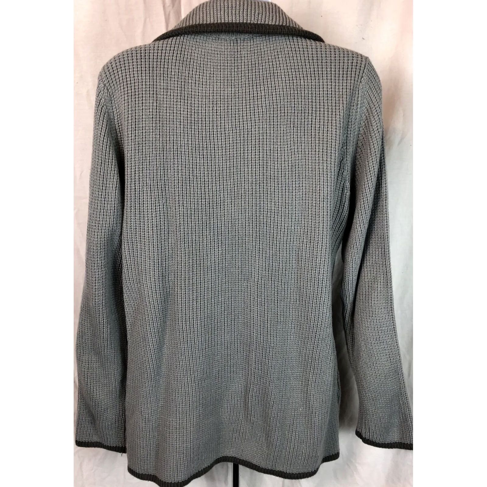 Vintage VINTAGE Sweater Cardigan M Gray Crochet Button Front Pockets Classic Grandma Size M / US 6-8 / IT 42-44 - 3 Thumbnail