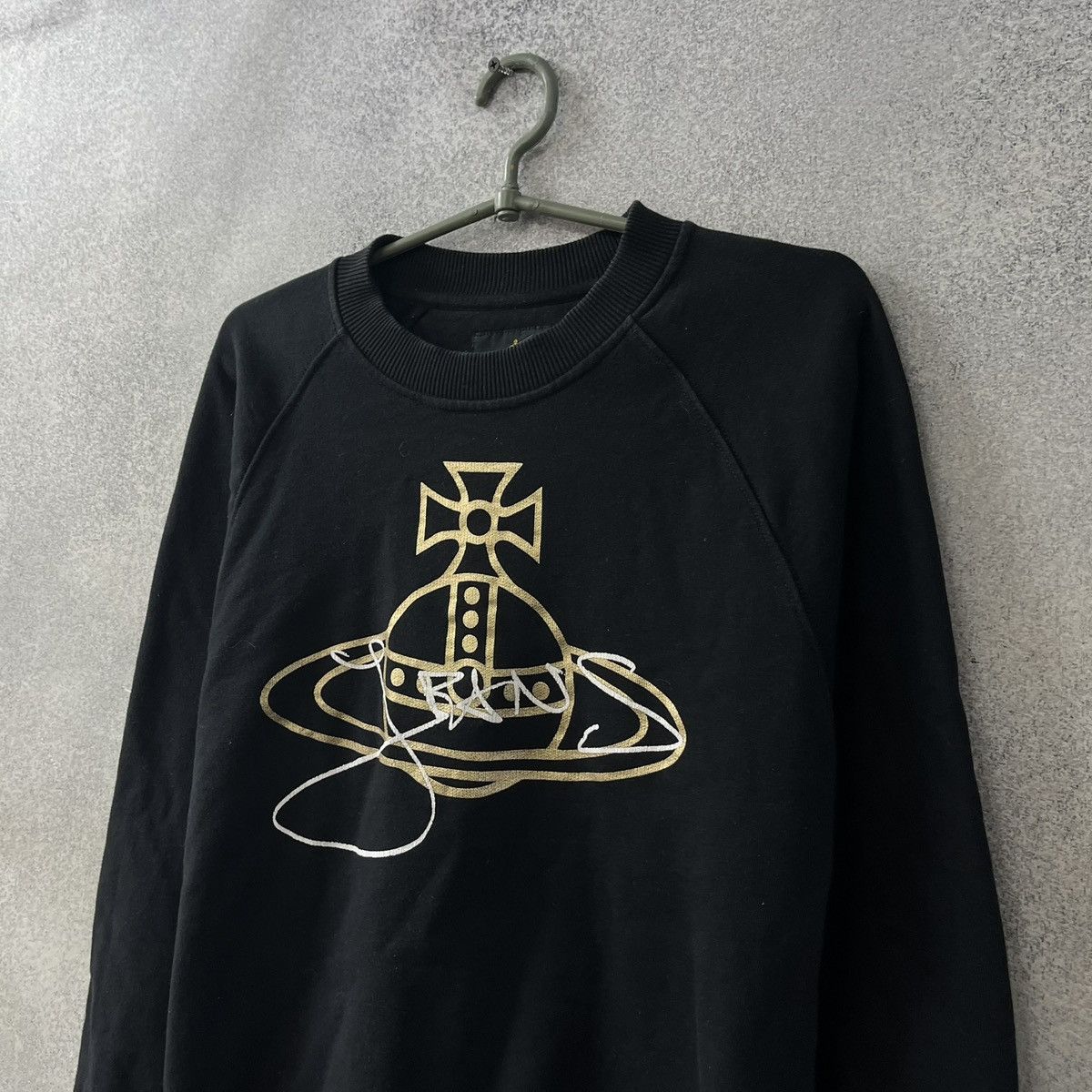 Vivienne Westwood Vivienne Westwood Sweatshirt big Logo Vintage Size US S / EU 44-46 / 1 - 2 Thumbnail