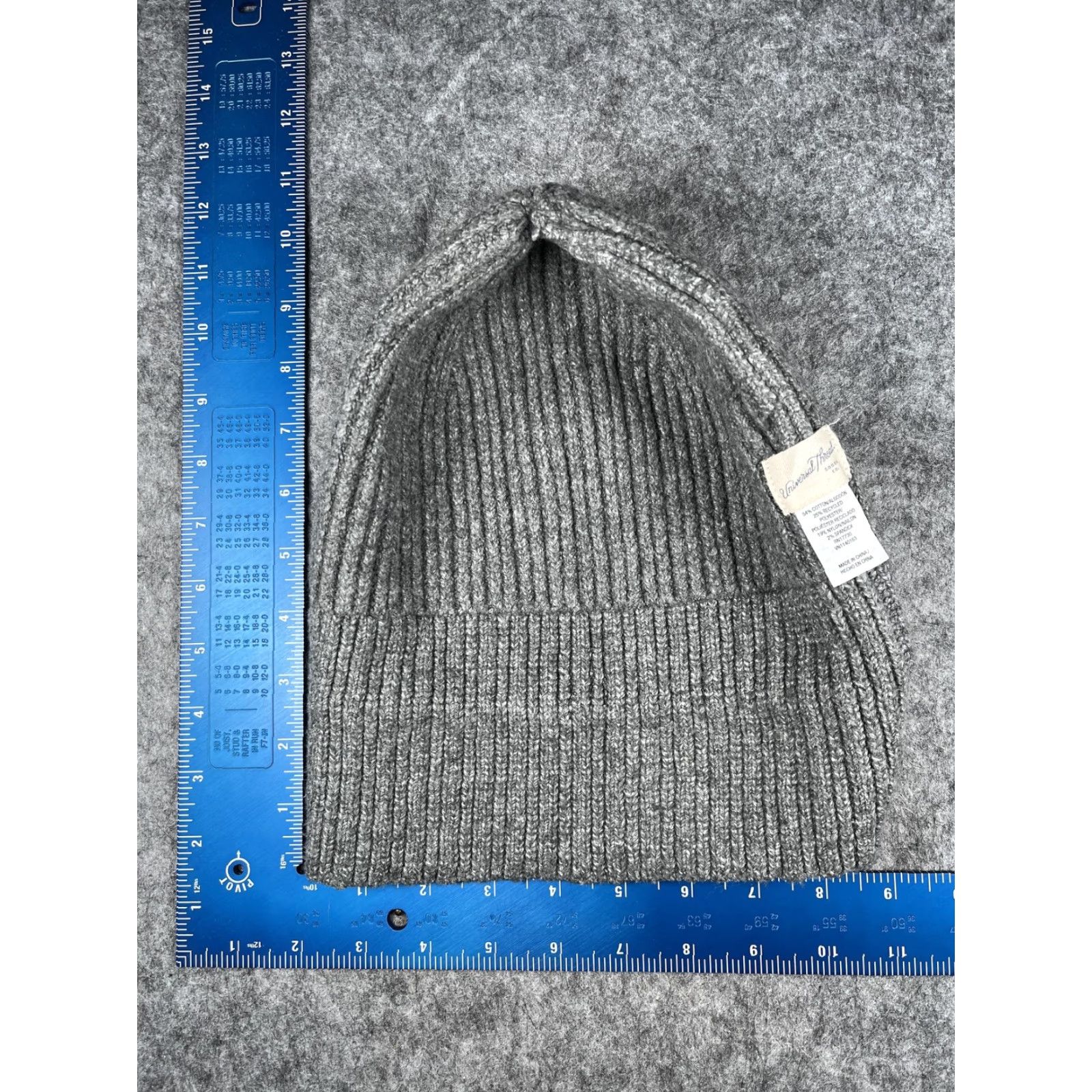 Vintage VINTAGE? No. Universal Thread Hat Beanie Womens One Size Gray Knit Stretch Winter Casual Size ONE SIZE - 4 Thumbnail